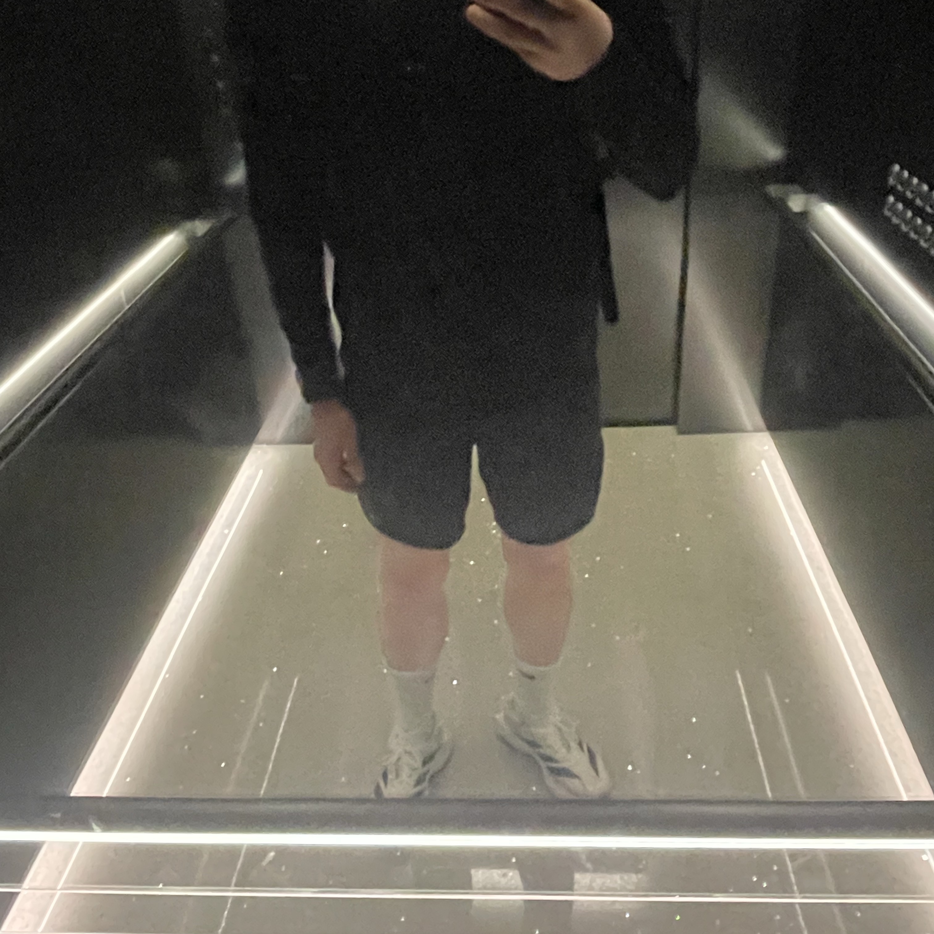 Nike Stride Dri-Fit 1/4 Zip Running Top Black- Asia, Adidas Adizero Boston 13 Cloud White Core Black 착용 스타일 - 2