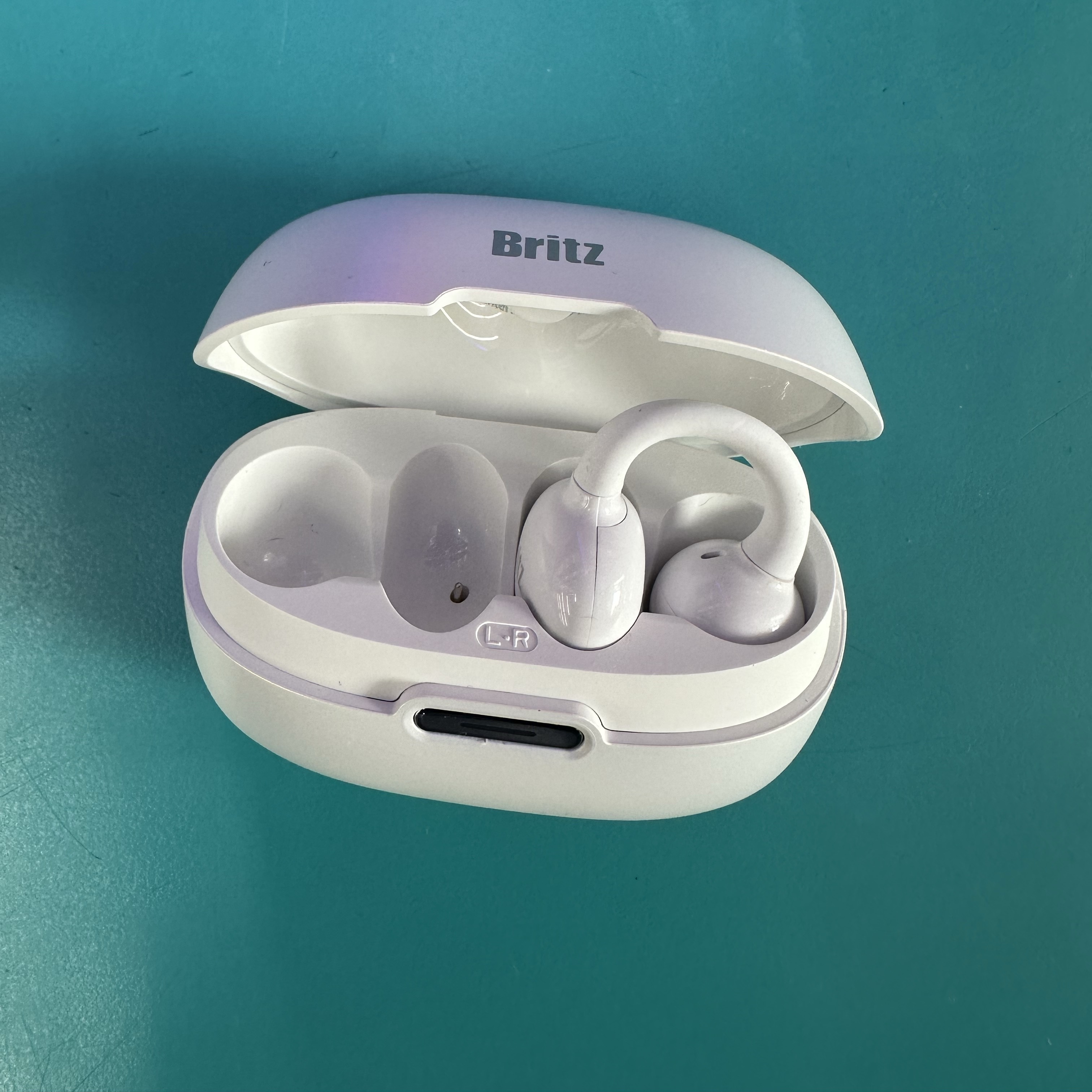 Britz BZ-CLIP7 PLUS Bluetooth open-type earphones 착용 스타일