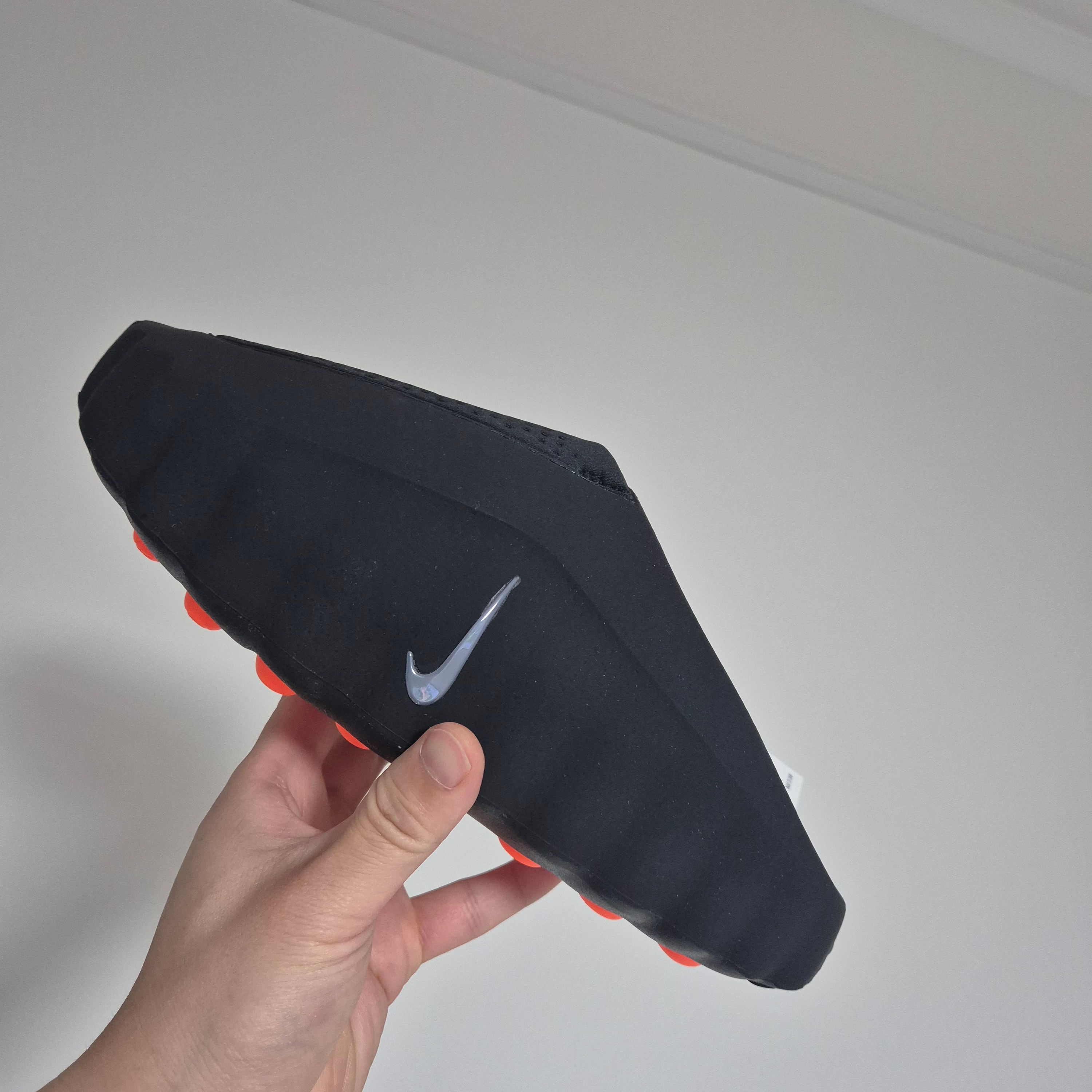 Nike Mind 001 Black Chrome 착용 스타일 - 1