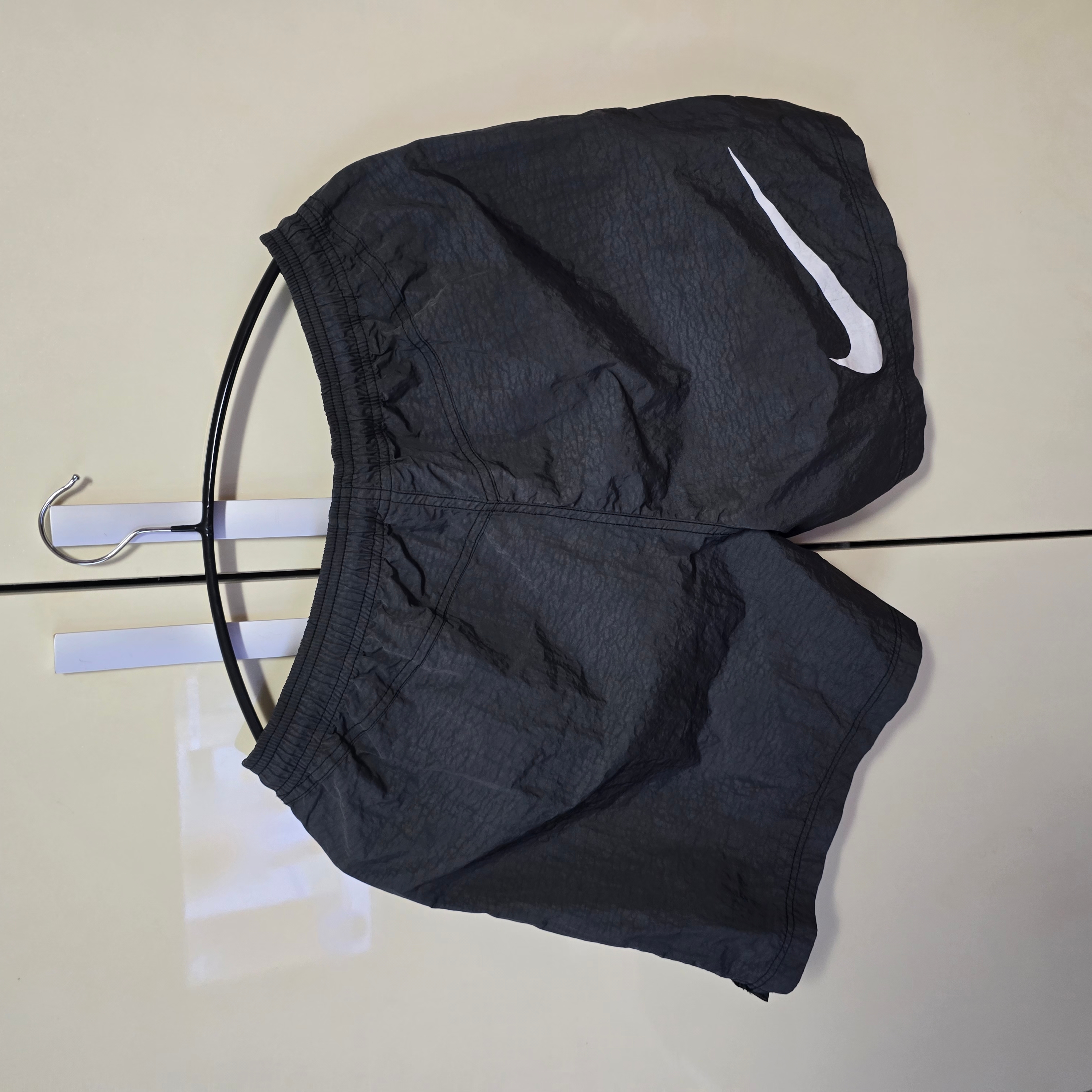Nike x Stussy Water Shorts Off Noir 착용 스타일 - 2