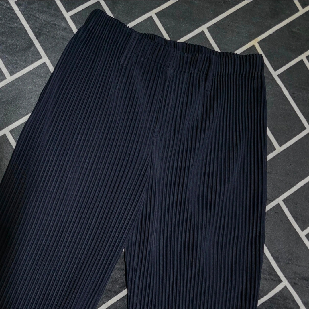Homme Plisse Issey Miyake Straight Basics Pants Navy 착용 스타일 - 1