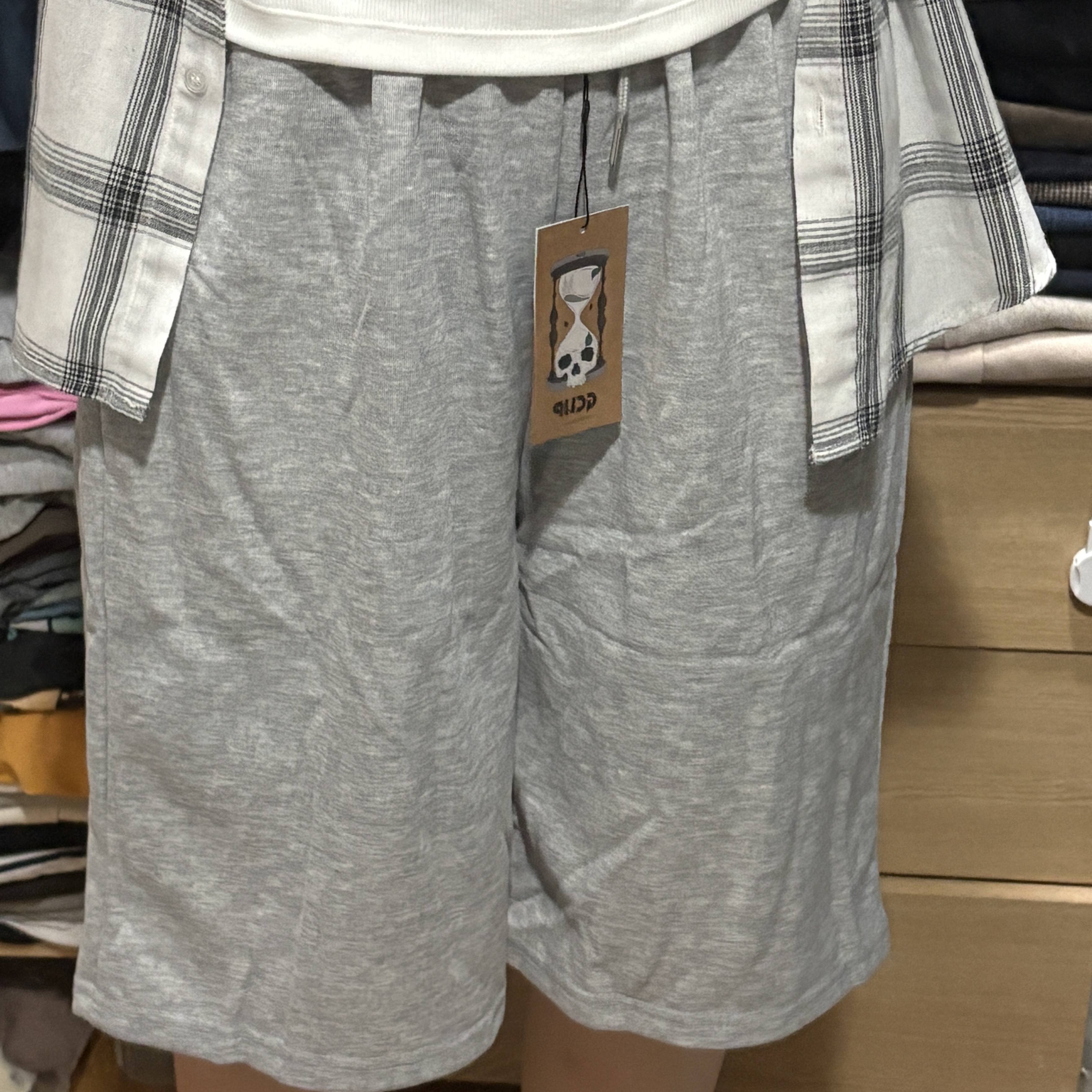 GCLIP Daily String Elastic Bermuda Sweat Shorts Gray 착용 스타일