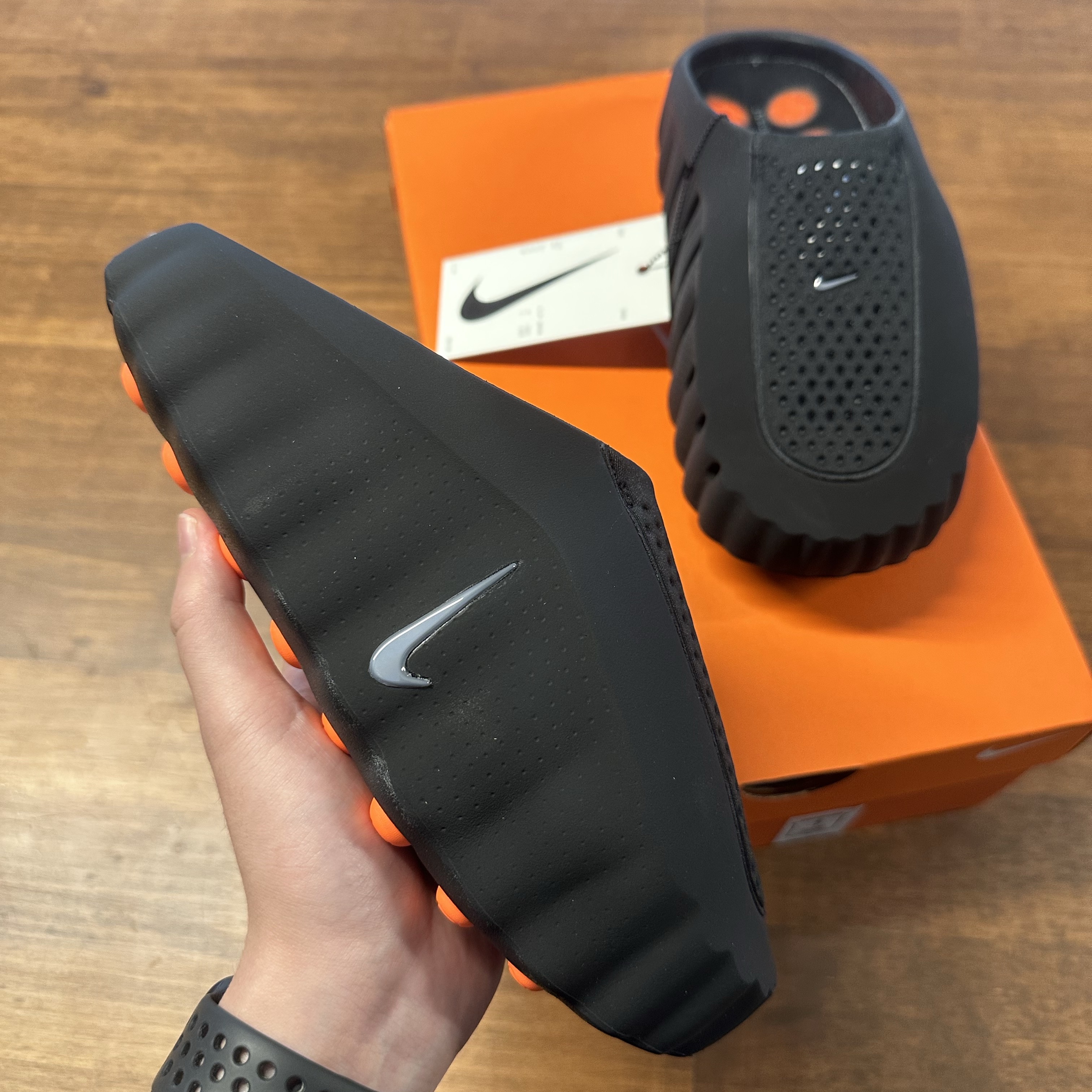 Nike Mind 001 Black Chrome 착용 스타일