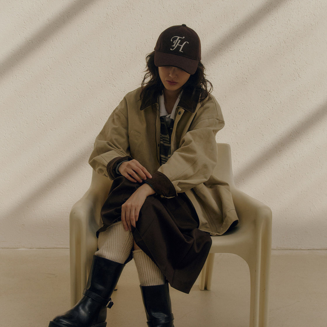 트래픽하모니 울블랜드 TH 아플리케 로고 딥핏 볼캡 브라운(Traffic Harmony Wool Blend TH Applique Logo Deep Fit Ball Cap Brown) - 3