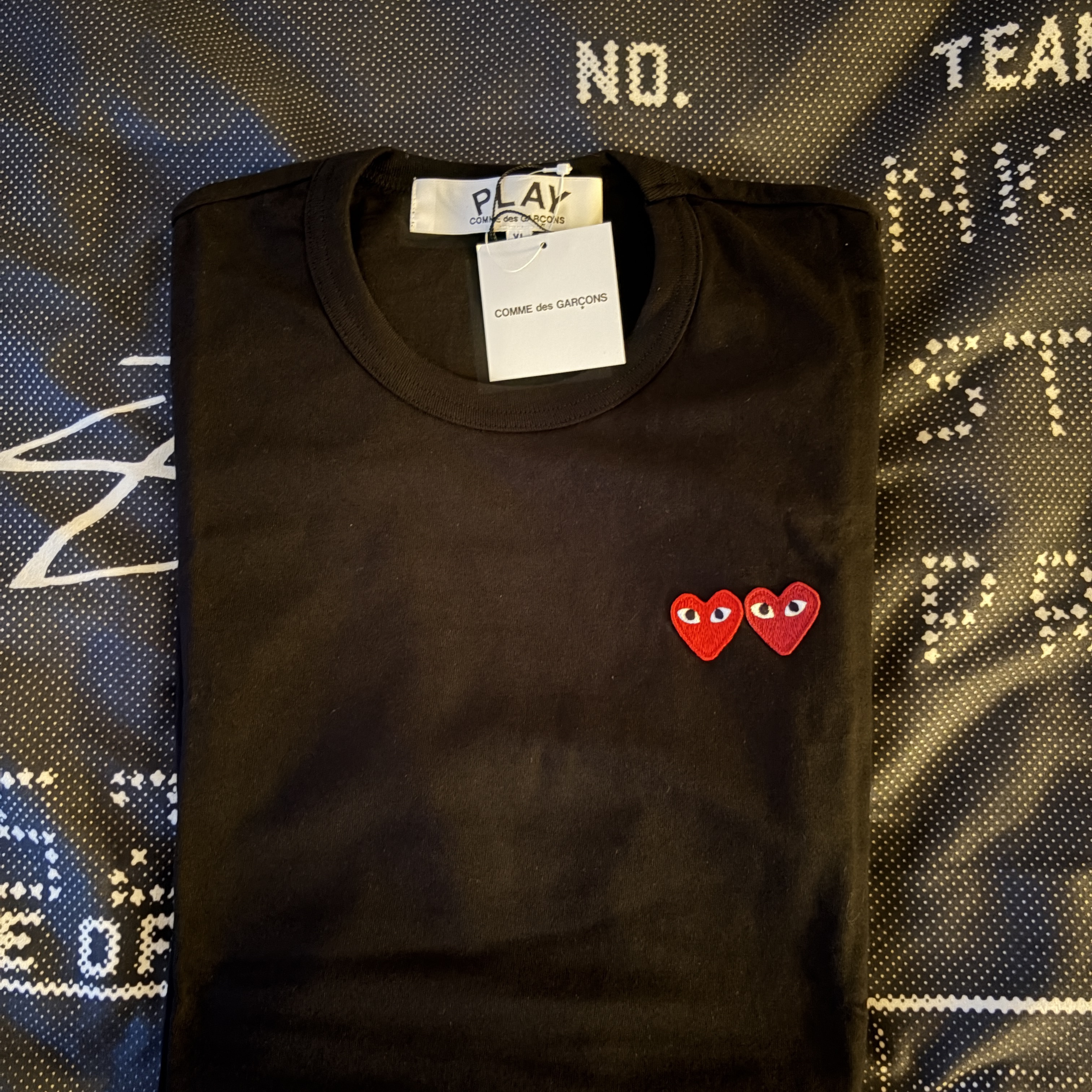 Play Comme des Garcons Double Heart T-Shirt Black 착용 스타일