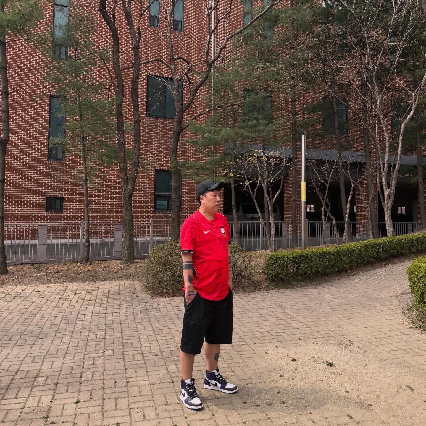 Nike Korea 2026 Stadium Home Dri-Fit Soccer Replica Jersey Global Red Black (Non Marking Ver.) 착용 스타일