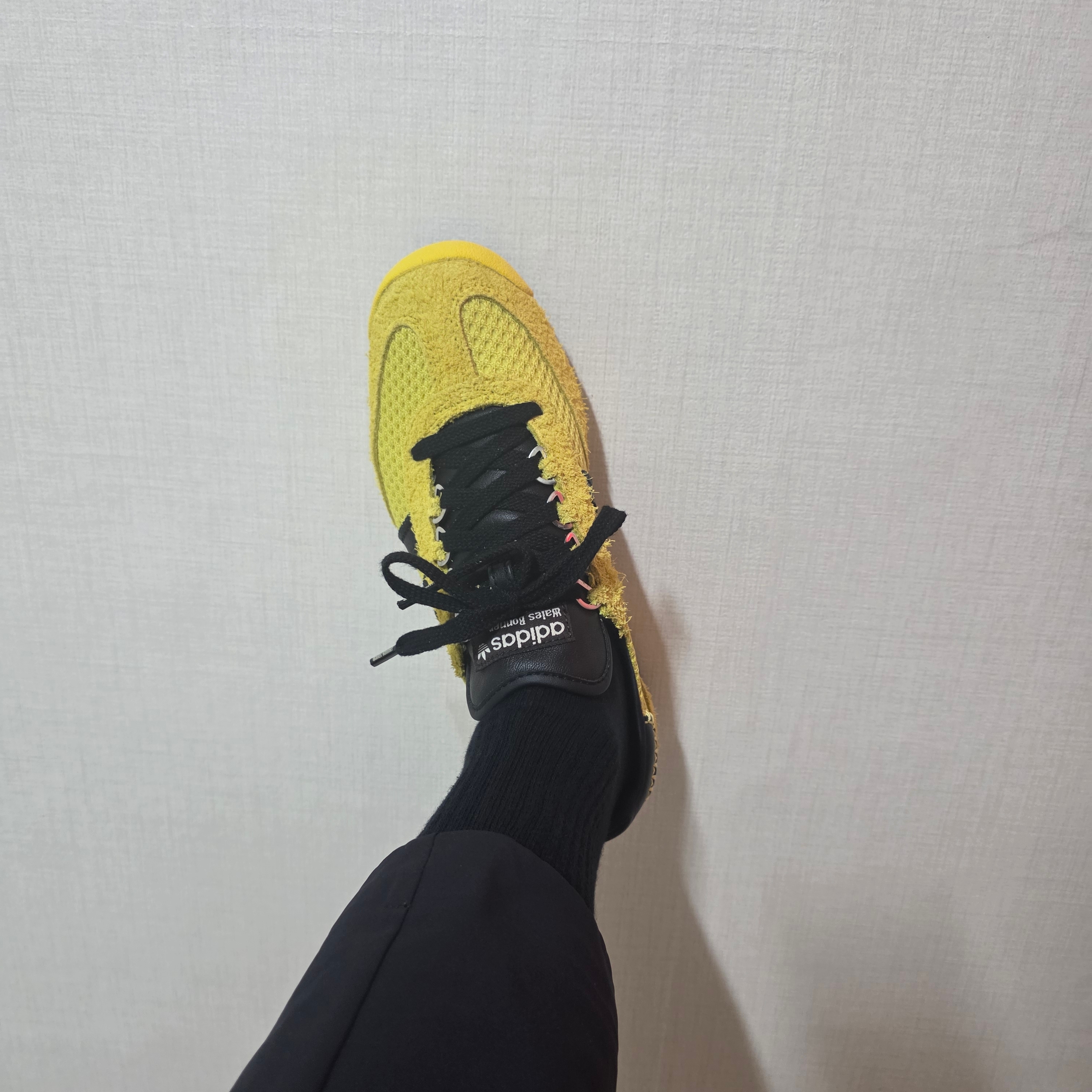 Adidas x Wales Bonner SL 76 Yellow Core Black, Nike Everyday Lightweight Training Crew Socks Black (3 Pack/Korean Ver.) 착용 스타일 - 8