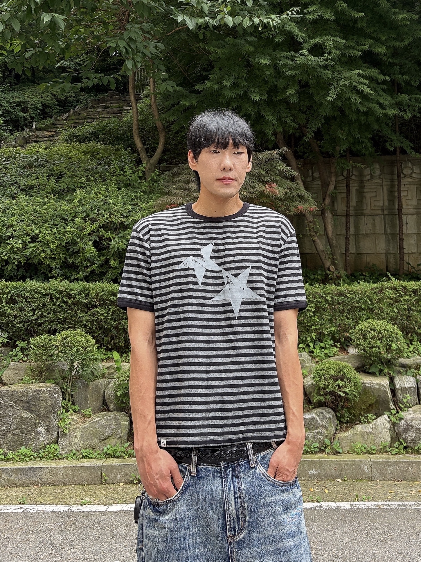 [KREAM 단독] CAVISH Striped Twin Star Ringer SS Tee Black 착용 스타일 - 5