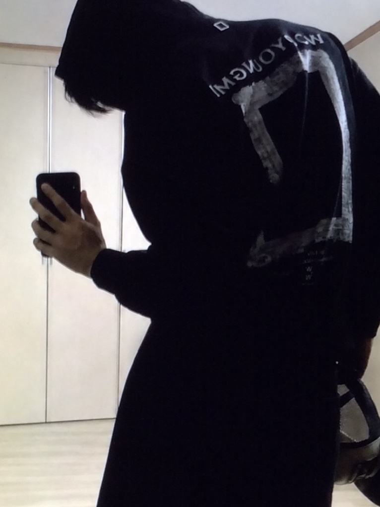 Wooyoungmi Frame Back Logo Hooded Sweatshirt Black - 23SS 착용 스타일