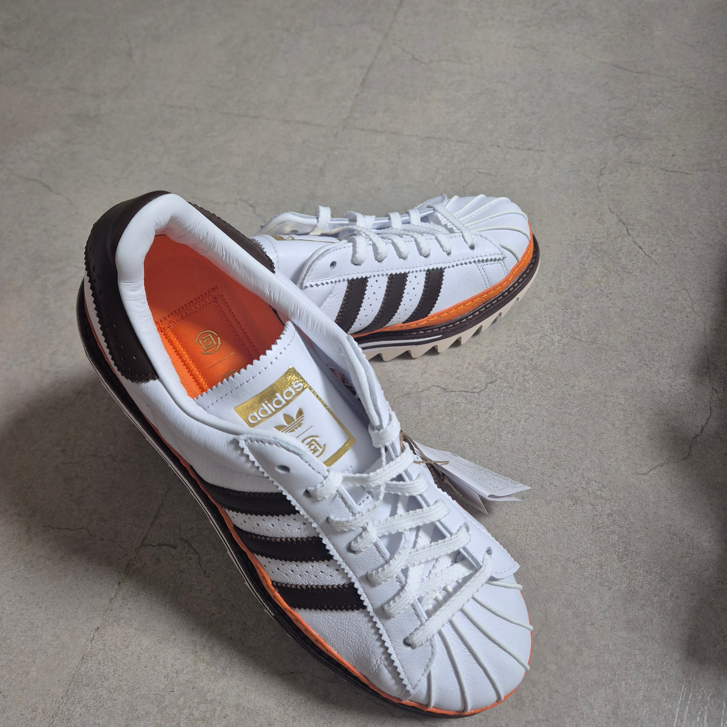 Adidas x Clot Superstar Footwear White Coffee 착용 스타일 - 2