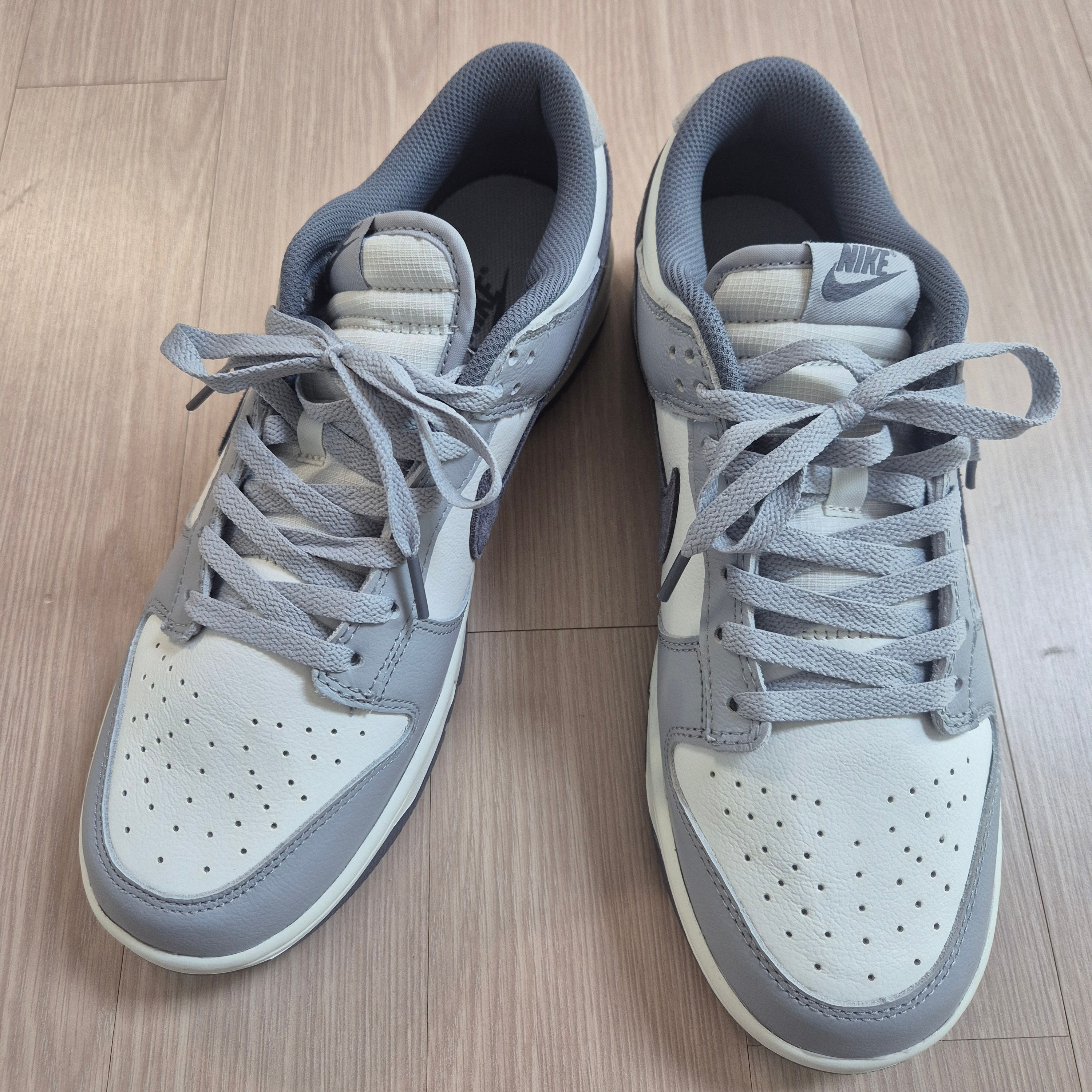 Nike Dunk Low Retro SE White Light Carbon 착용 스타일 - 3