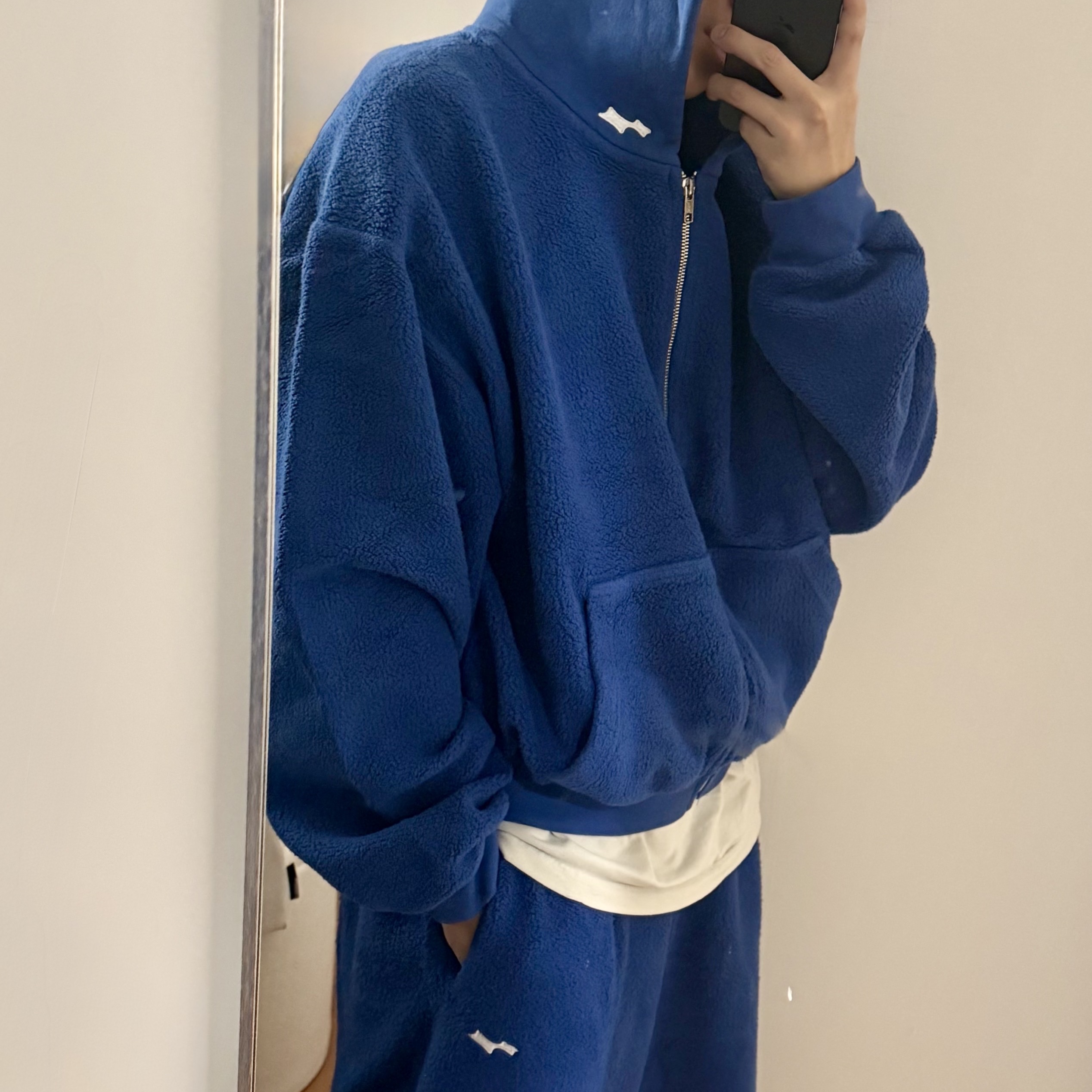 SKYLRK Reverse Zip Hoodie Blooh, SKYLRK Reverse Sweats Blooh 착용 스타일 - 1
