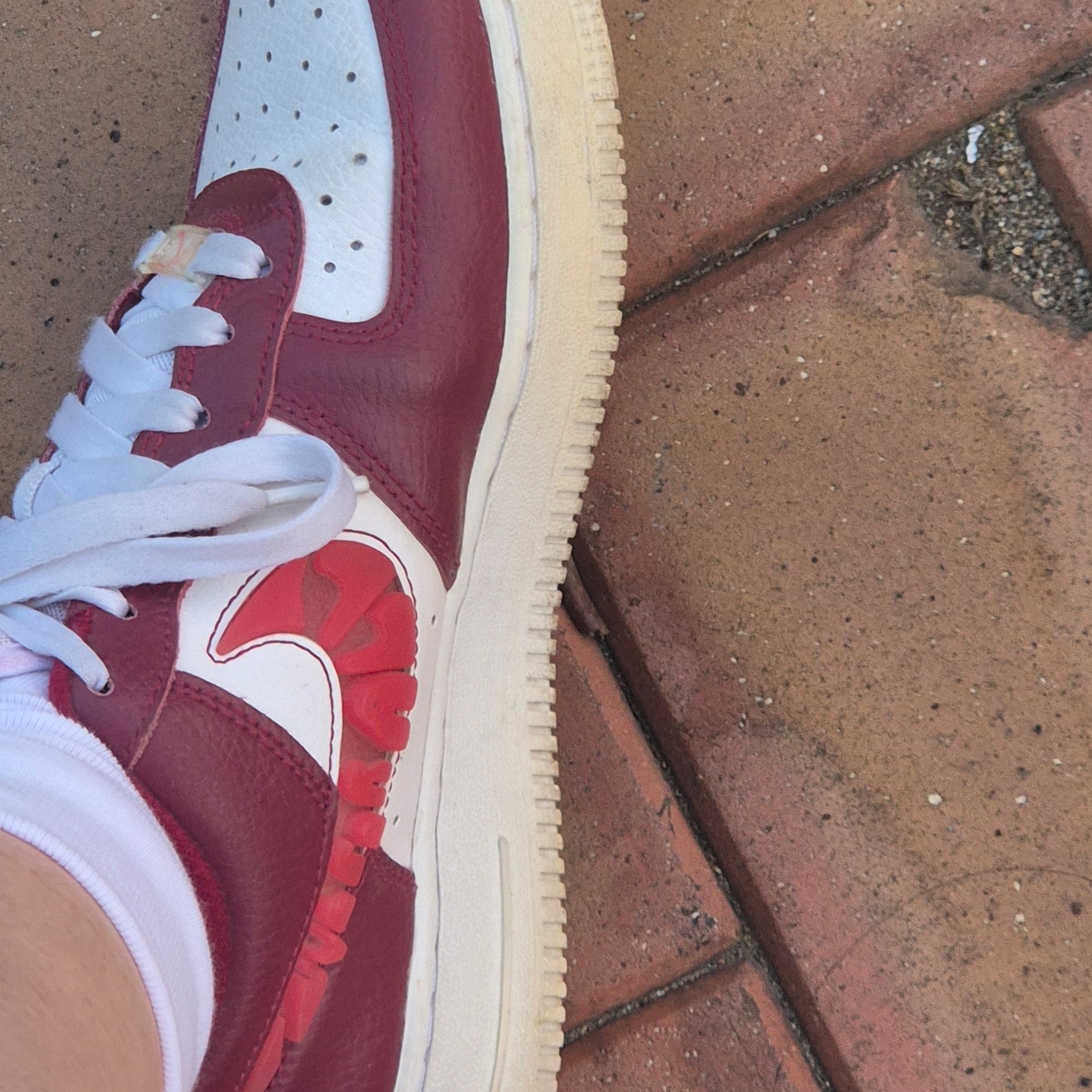 (W) Nike Air Force 1 '07 SE Low Love for All 착용 스타일 - 2