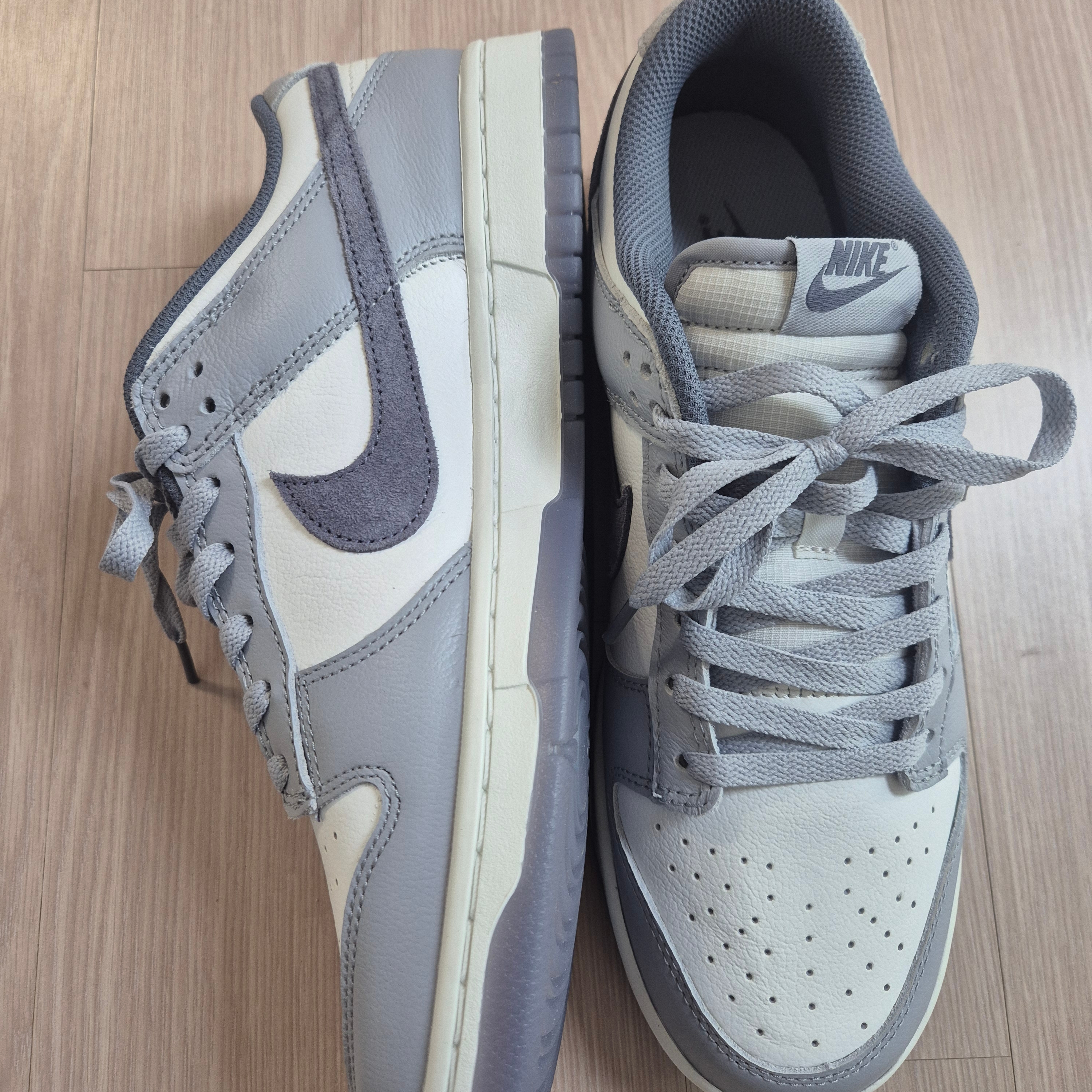 Nike Dunk Low Retro SE White Light Carbon 착용 스타일 - 4
