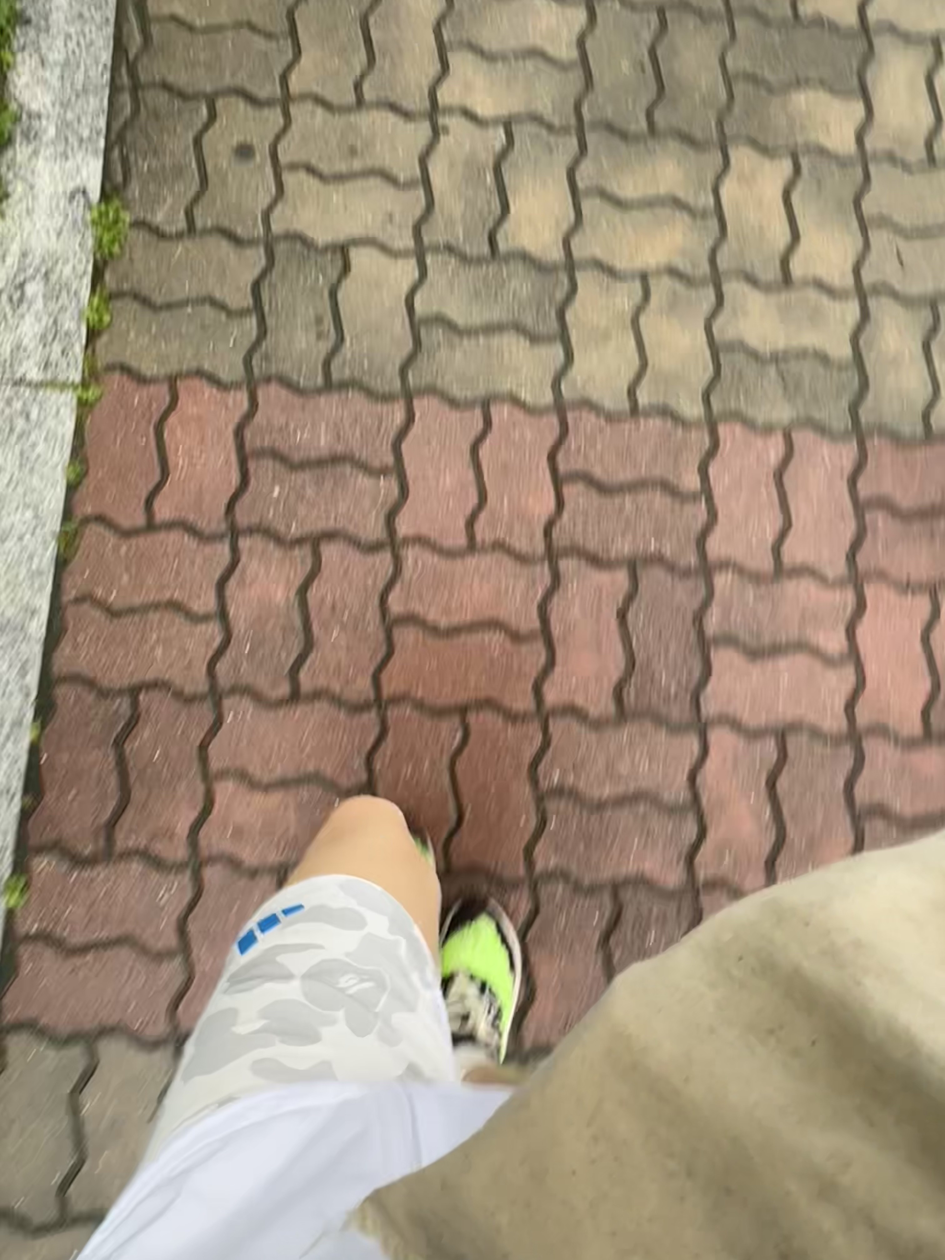 (GS) Nike x Kith Air Max 95 Linen 2026 Atmosphere White, Palace x Nike England Dri-Fit Strike Drill Top Pewter Grey Cool Grey 착용 스타일 - 9
