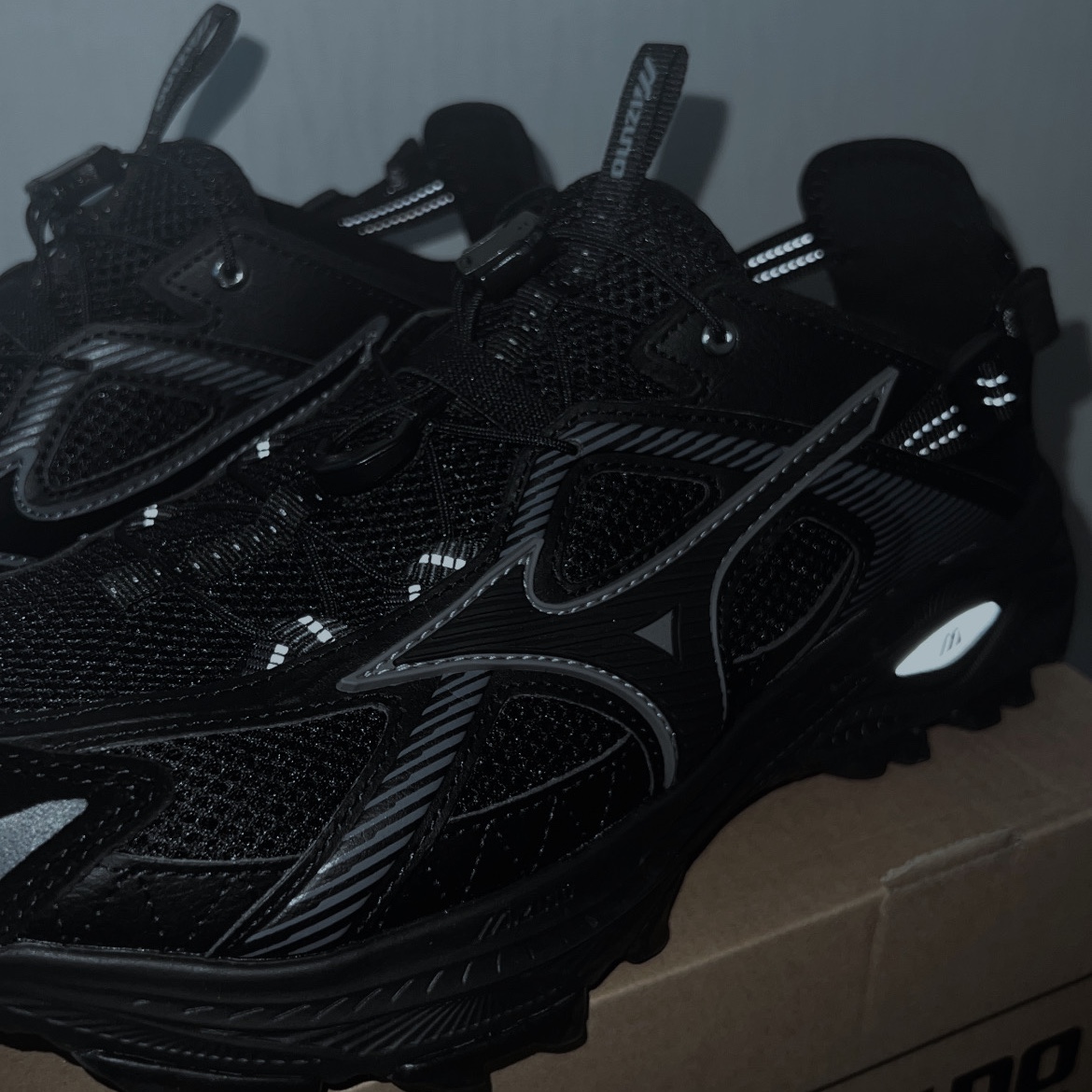 Mizuno Racer Trail SE Black 착용 스타일 - 1