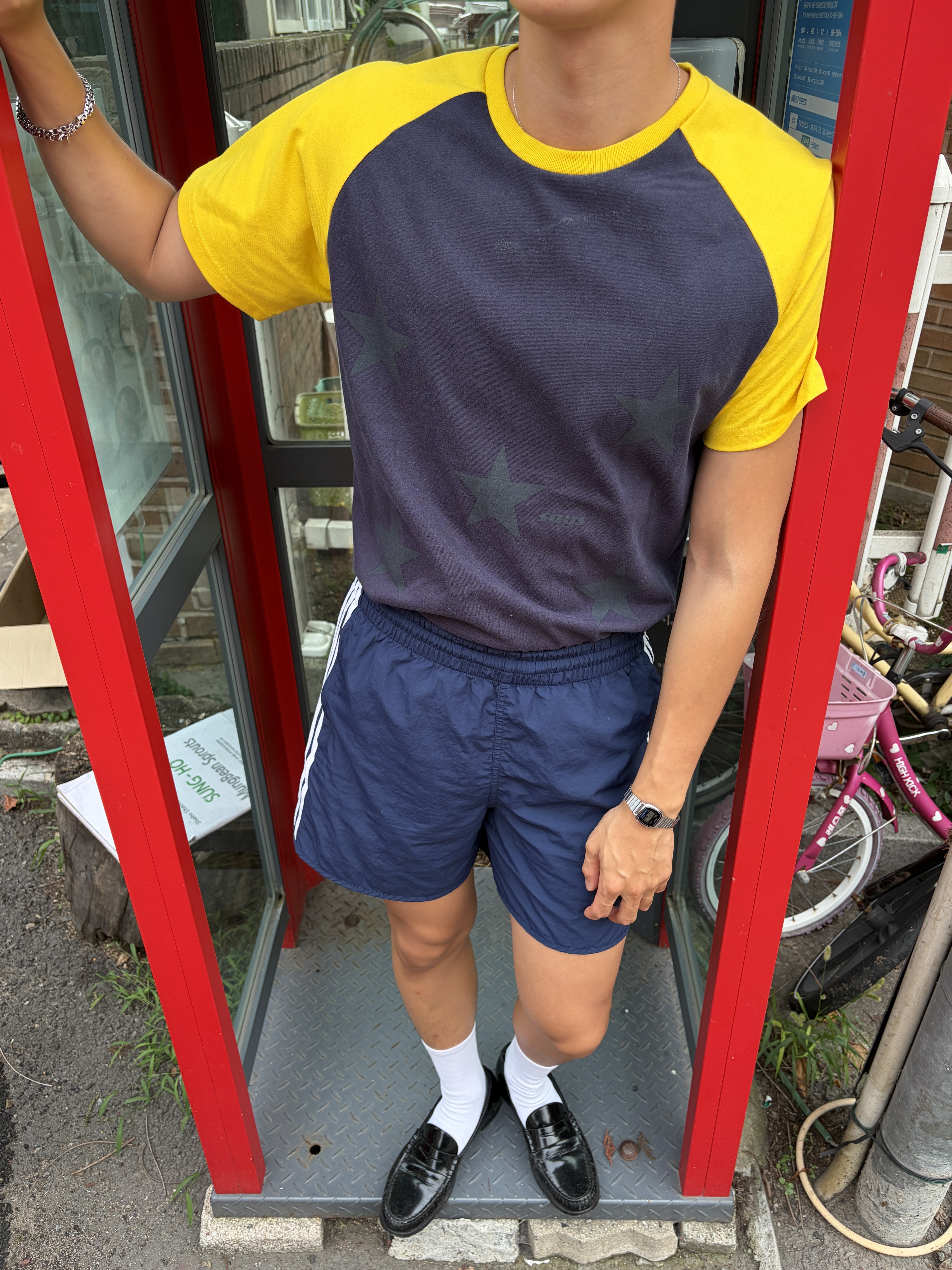 Adidas Adicolor Classic Sprinter Shorts Night Indigo - KR Sizing, (W) Saint Laurent Le Loafer Penny Slippers in Tortoiseshell Patent Leather Black 착용 스타일 - 1