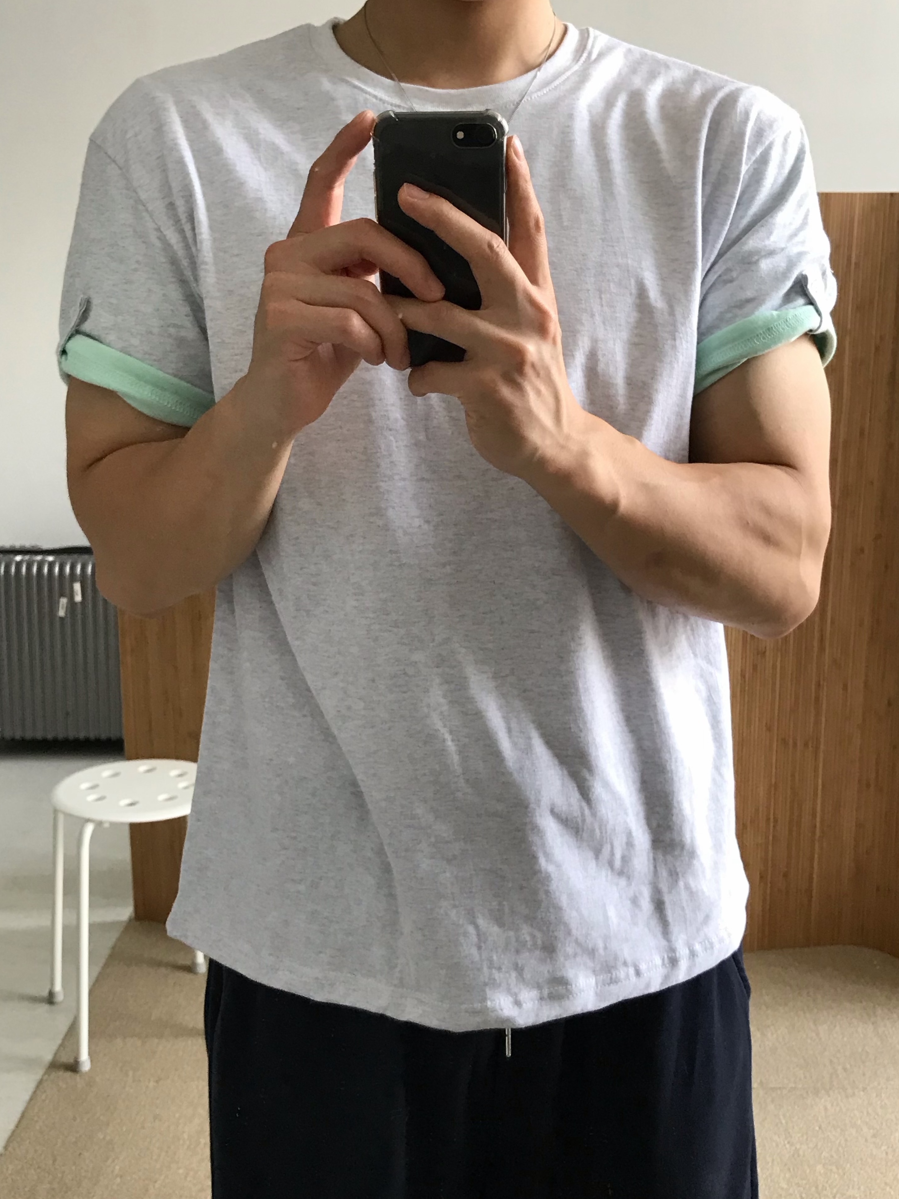 Oofos OOriginal Black 착용 스타일 - 4