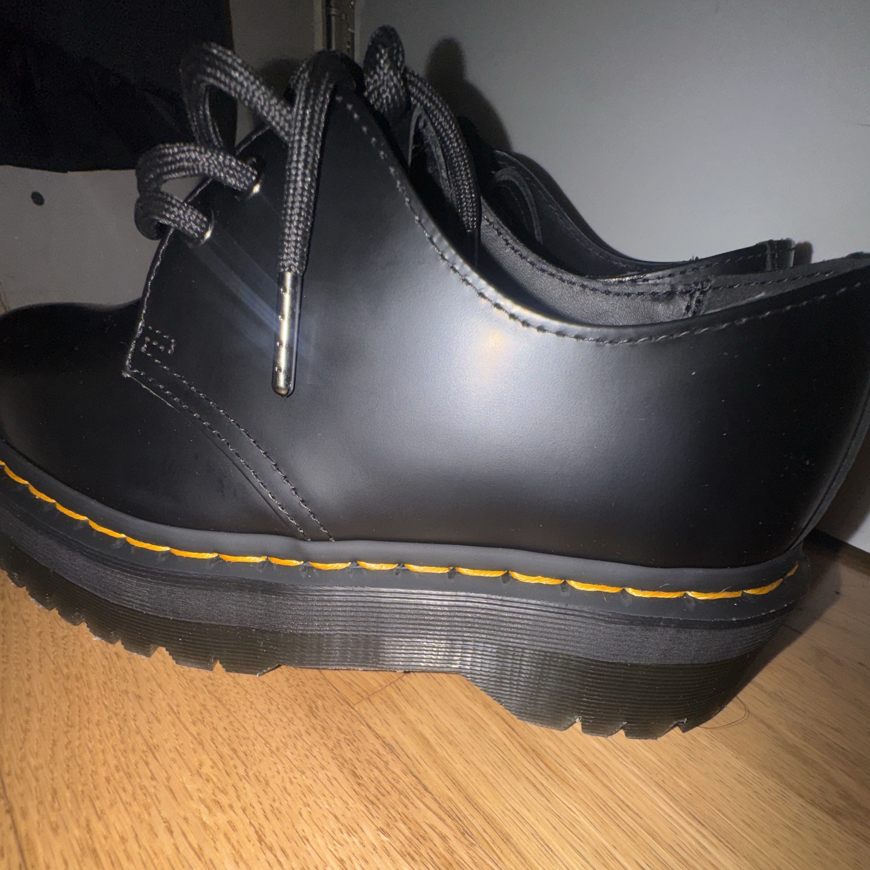 Dr. Martens 1461 Quad Black 착용 스타일
