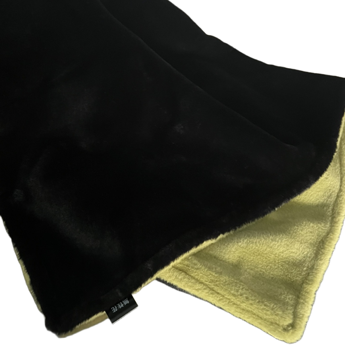 블랙 라임 페이크 퍼 블랭킷 담요 MUSEONGHWA Black Lime Fake Fur Blanket Blanket