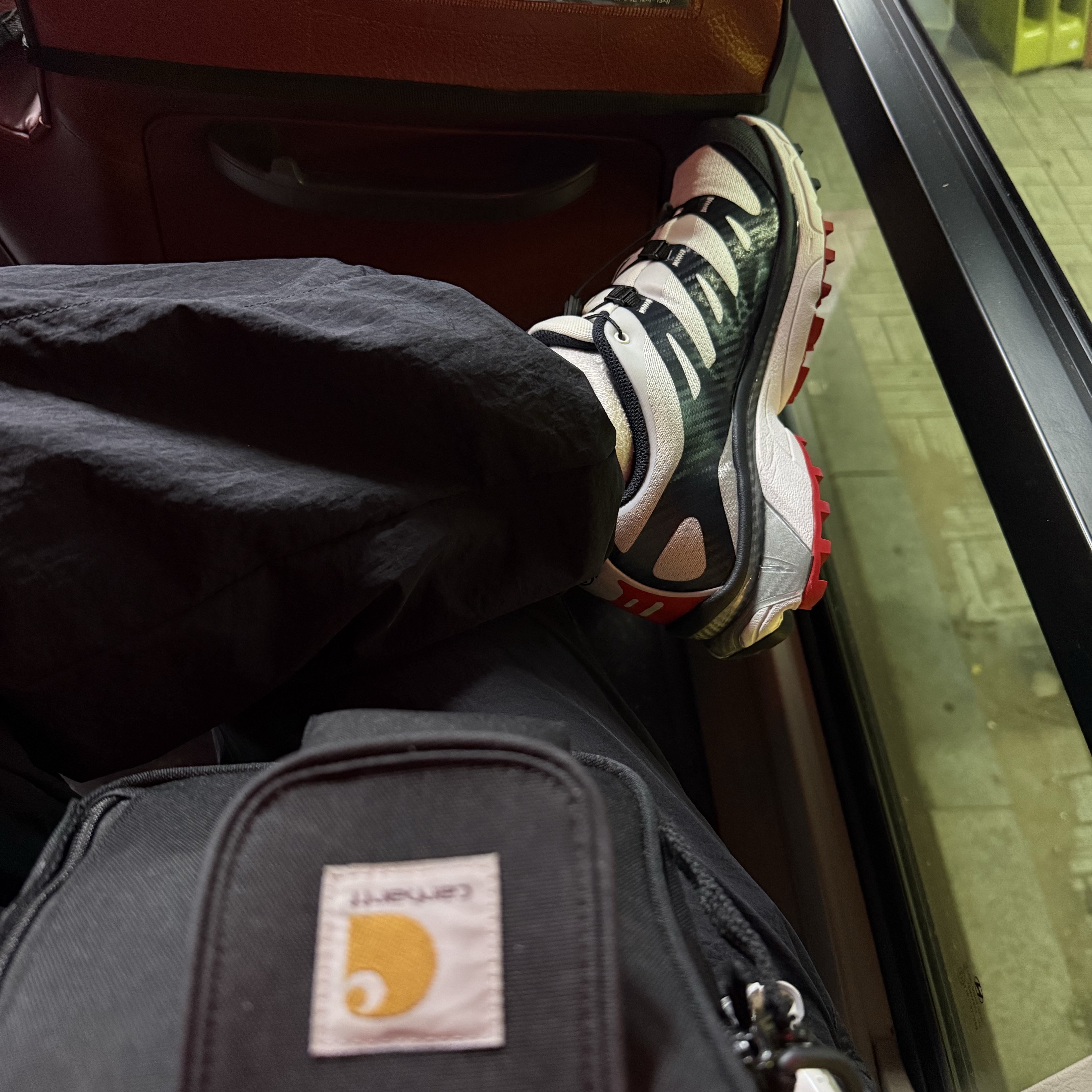 Salomon x Kasina XT-4 OG Dark Navy 착용 스타일