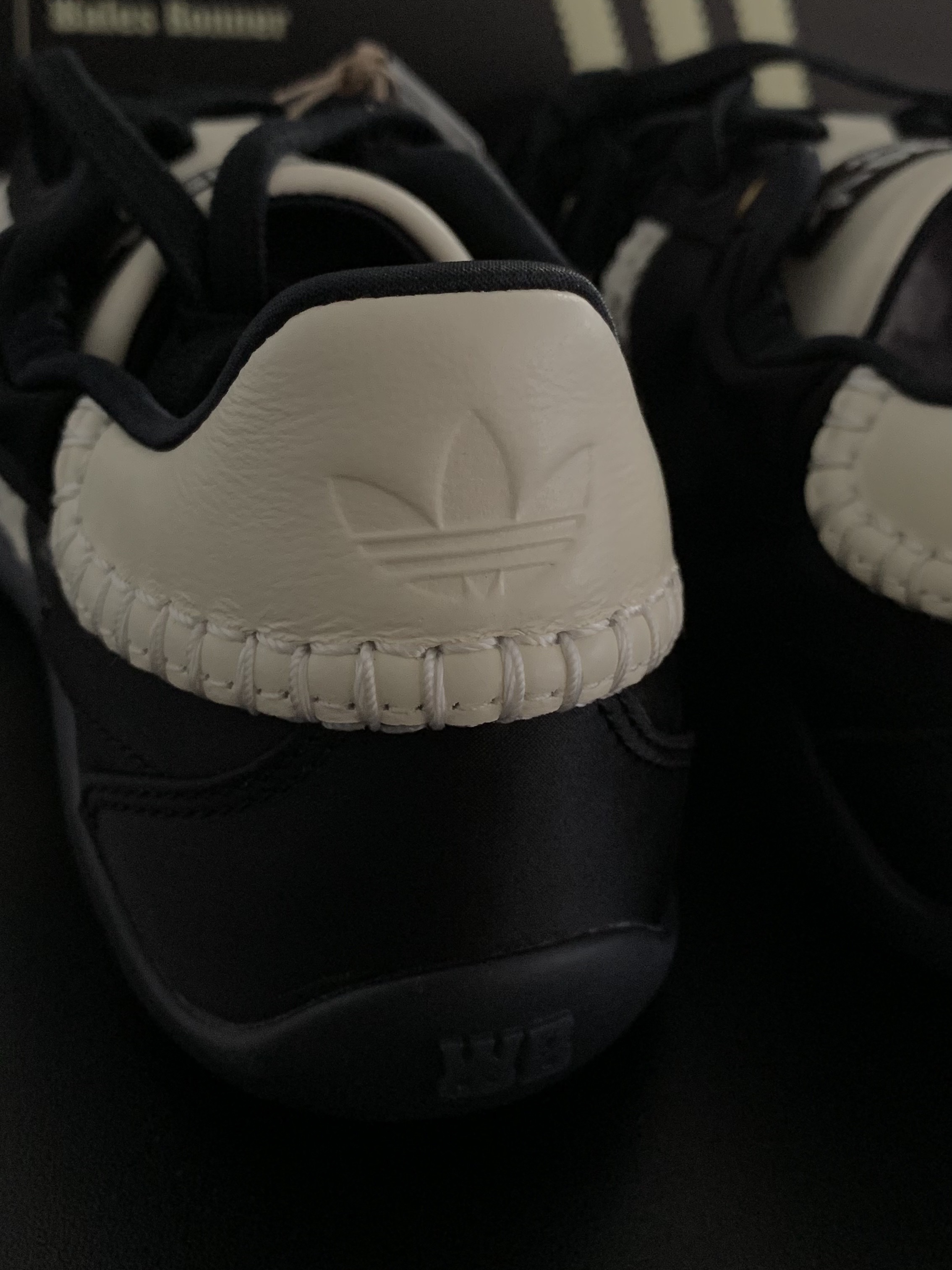 Adidas x Wales Bonner Karintha Satin Core Black Dark Brown 착용 스타일 - 3
