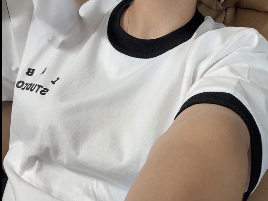 IAB Studio Established T-Shirt White Black 착용 스타일