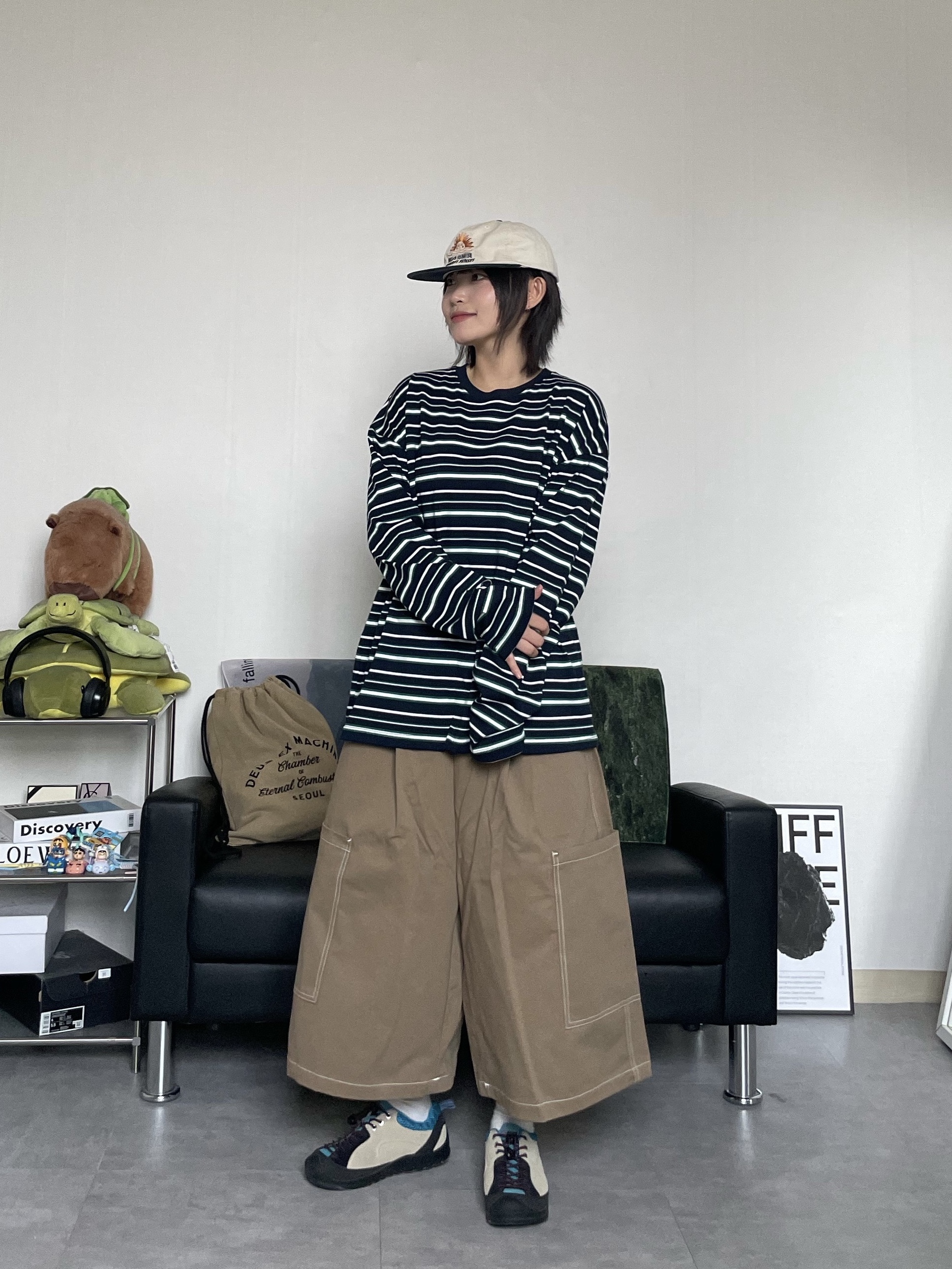 (W) Keen Jasper Rocks SP Sneakers Beige, Stussy Surfman Keychain Silver 착용 스타일 - 2
