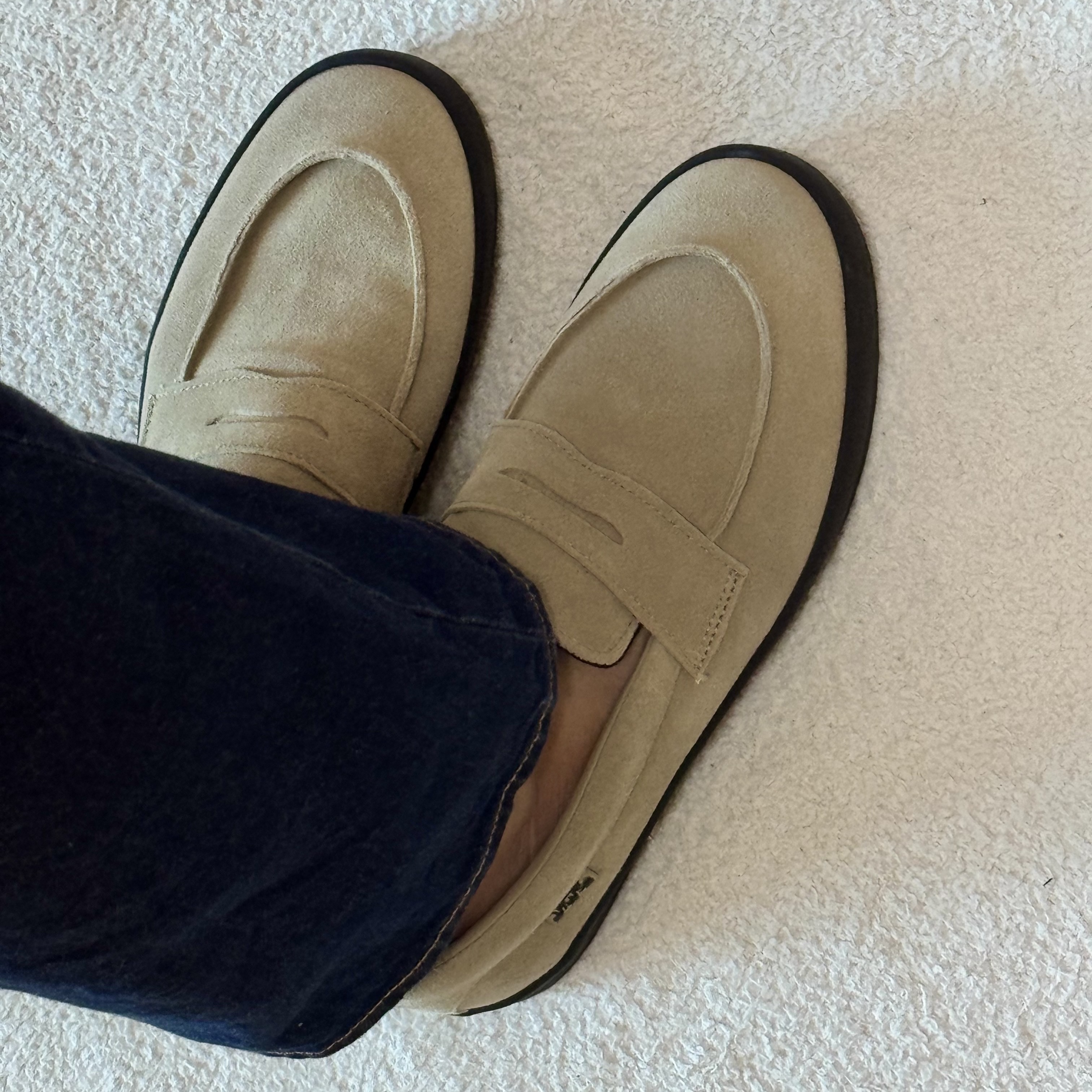 Vans Skate Loafer Suede Beige, Vans Skate Loafer Suede Brown Black 착용 스타일 - 1