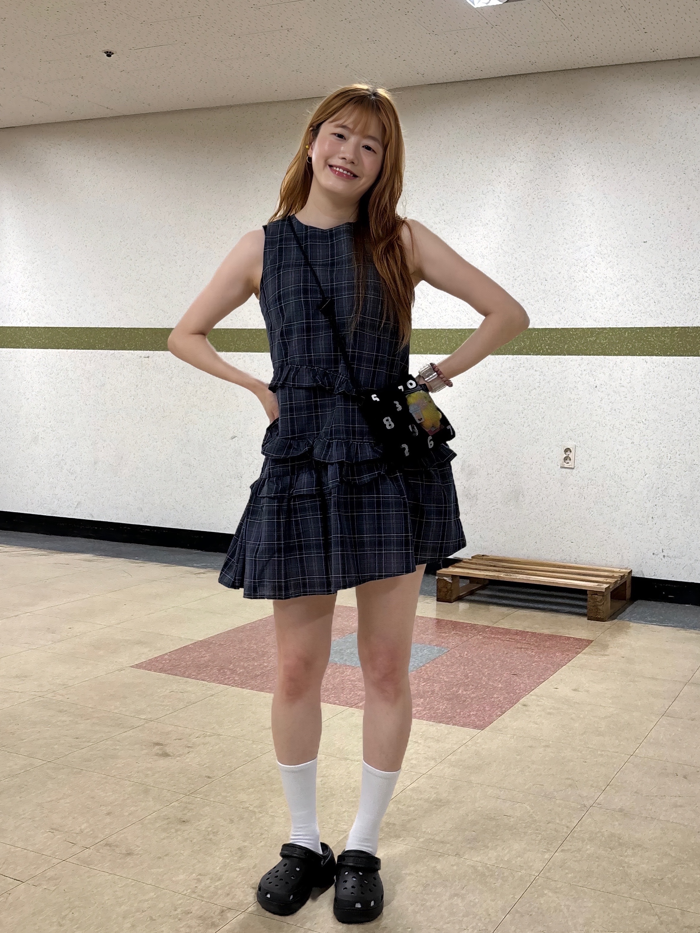 Sou Sou Poketle Mesh Sacoche Black, (W) Crocs Classic Platform Clog Black 착용 스타일 - 9