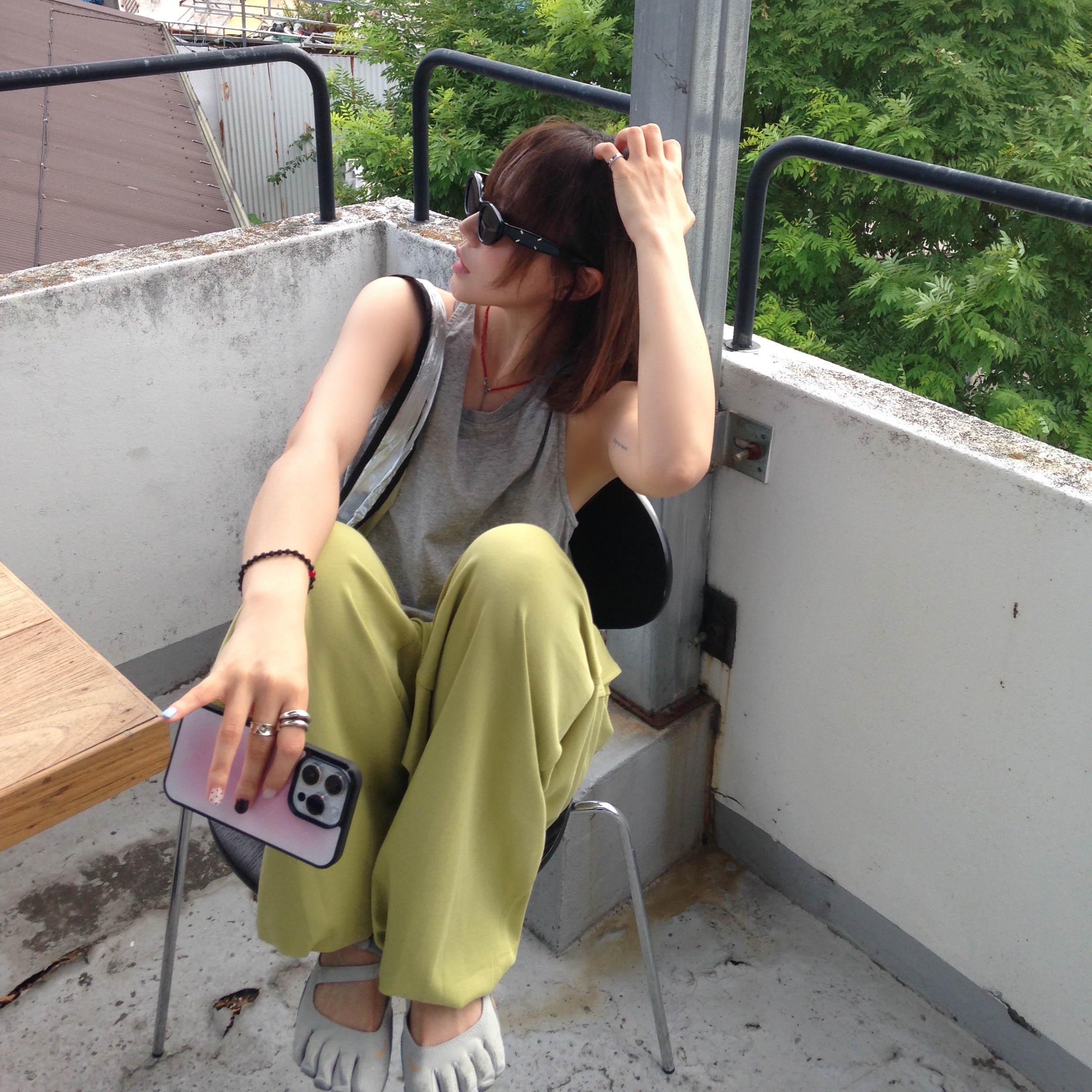 (W) Vibram Fivefingers V-Soul Silver, Gentle Monster x Maison Margiela MM108 Black Black 착용 스타일