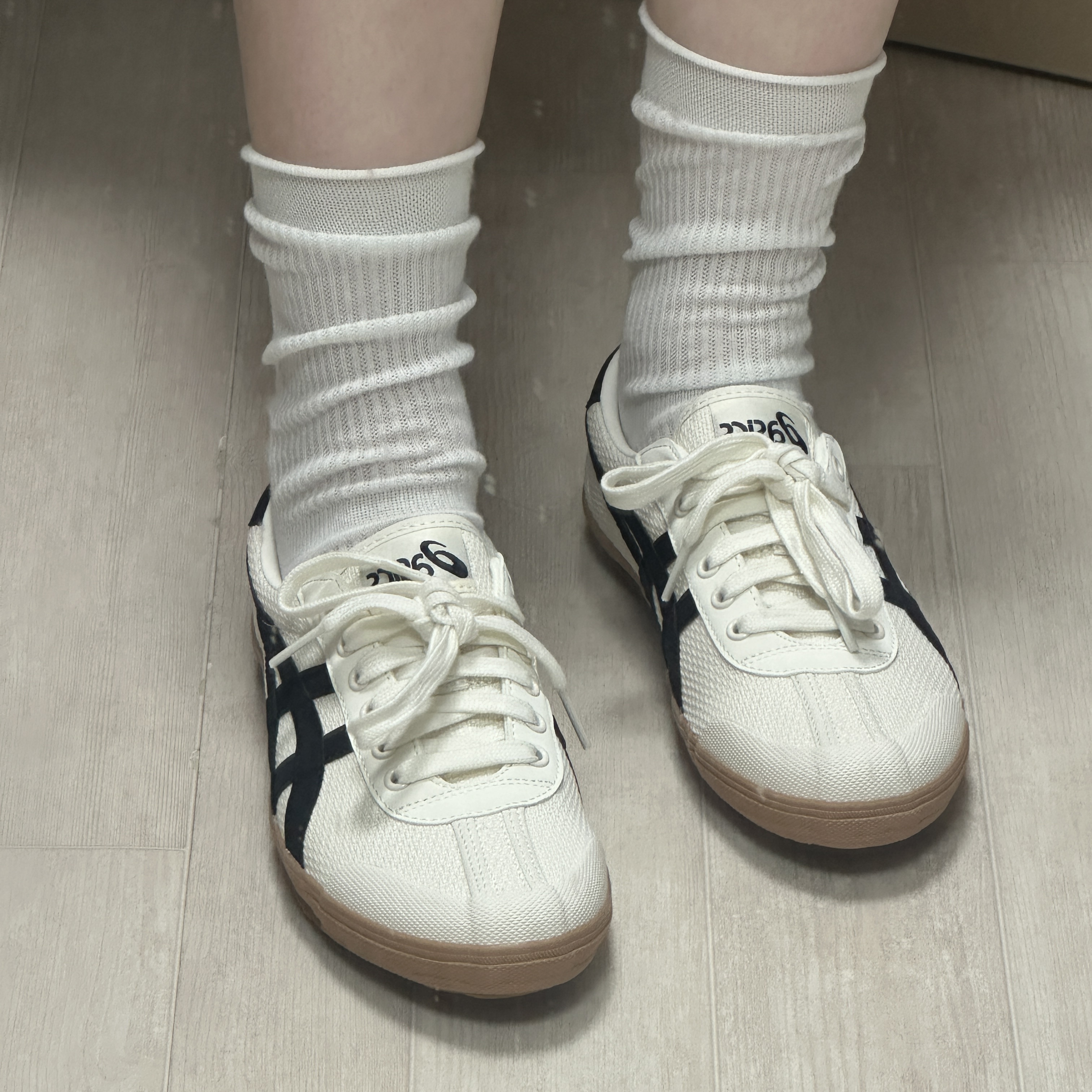 Asics TSG-110 White Black 착용 스타일 - 1