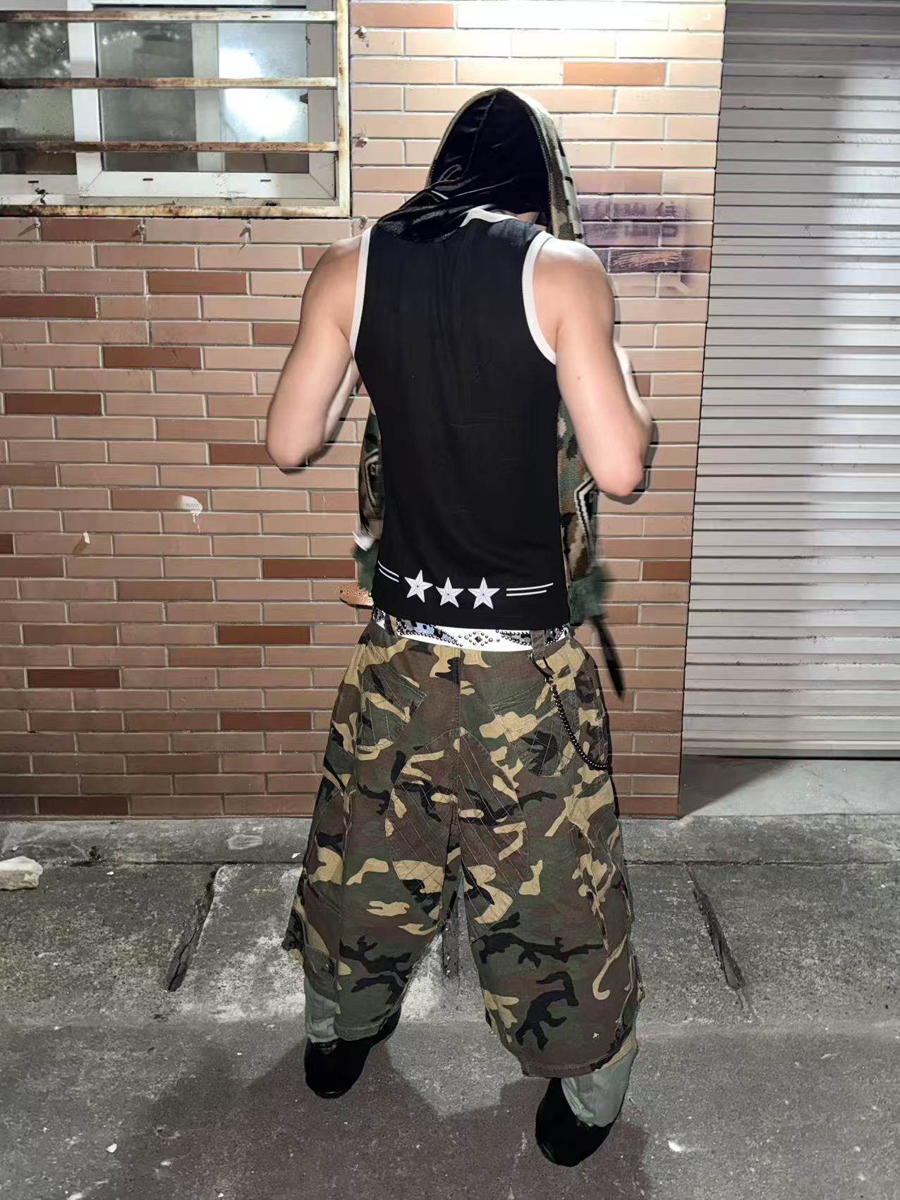 STEEPC Slogan*Sleeveless, STEEPC Tuesday*Camouflage Bermuda Pants 착용 스타일 - 4