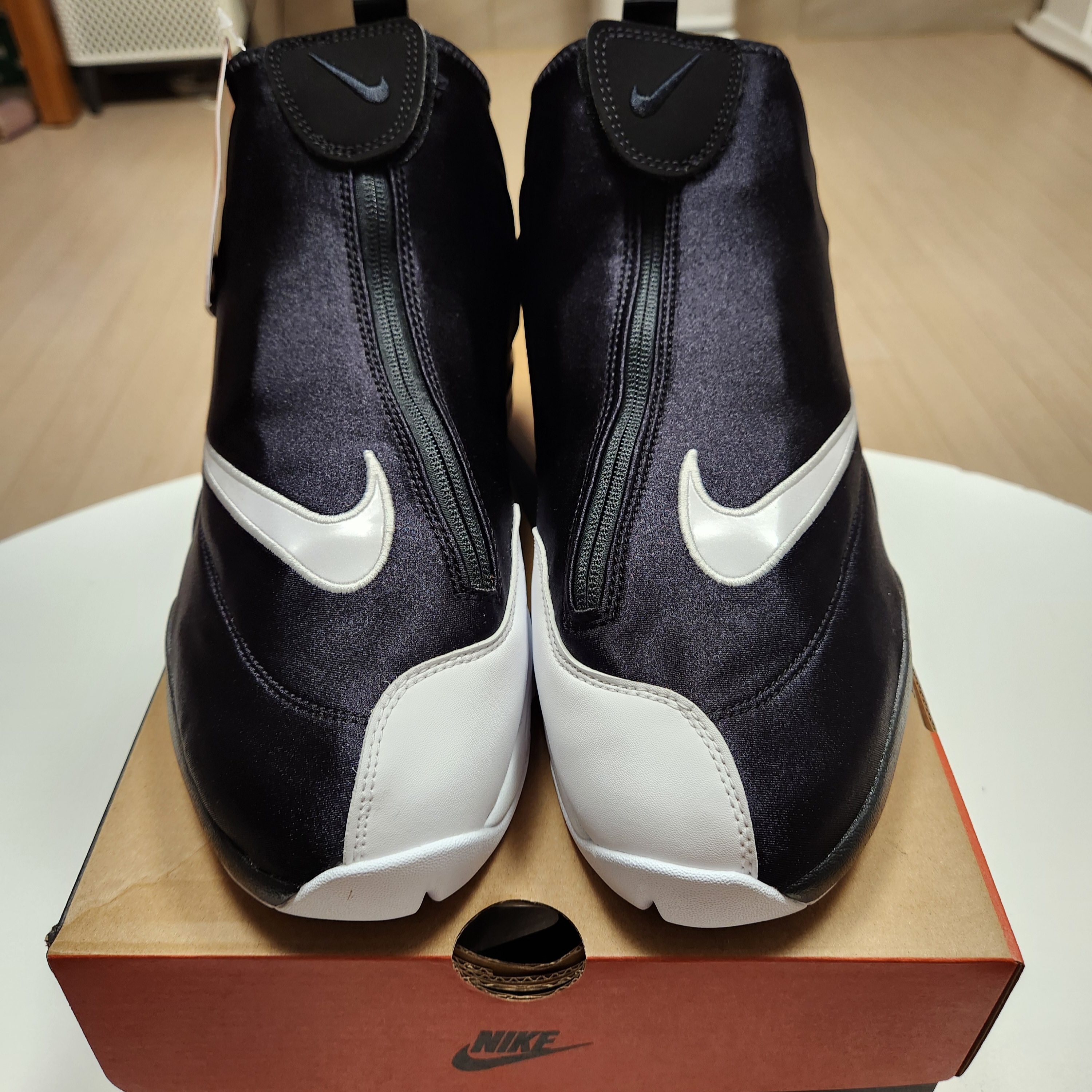 Nike Air Zoom Flight 98 The Glove Black White 착용 스타일 - 4