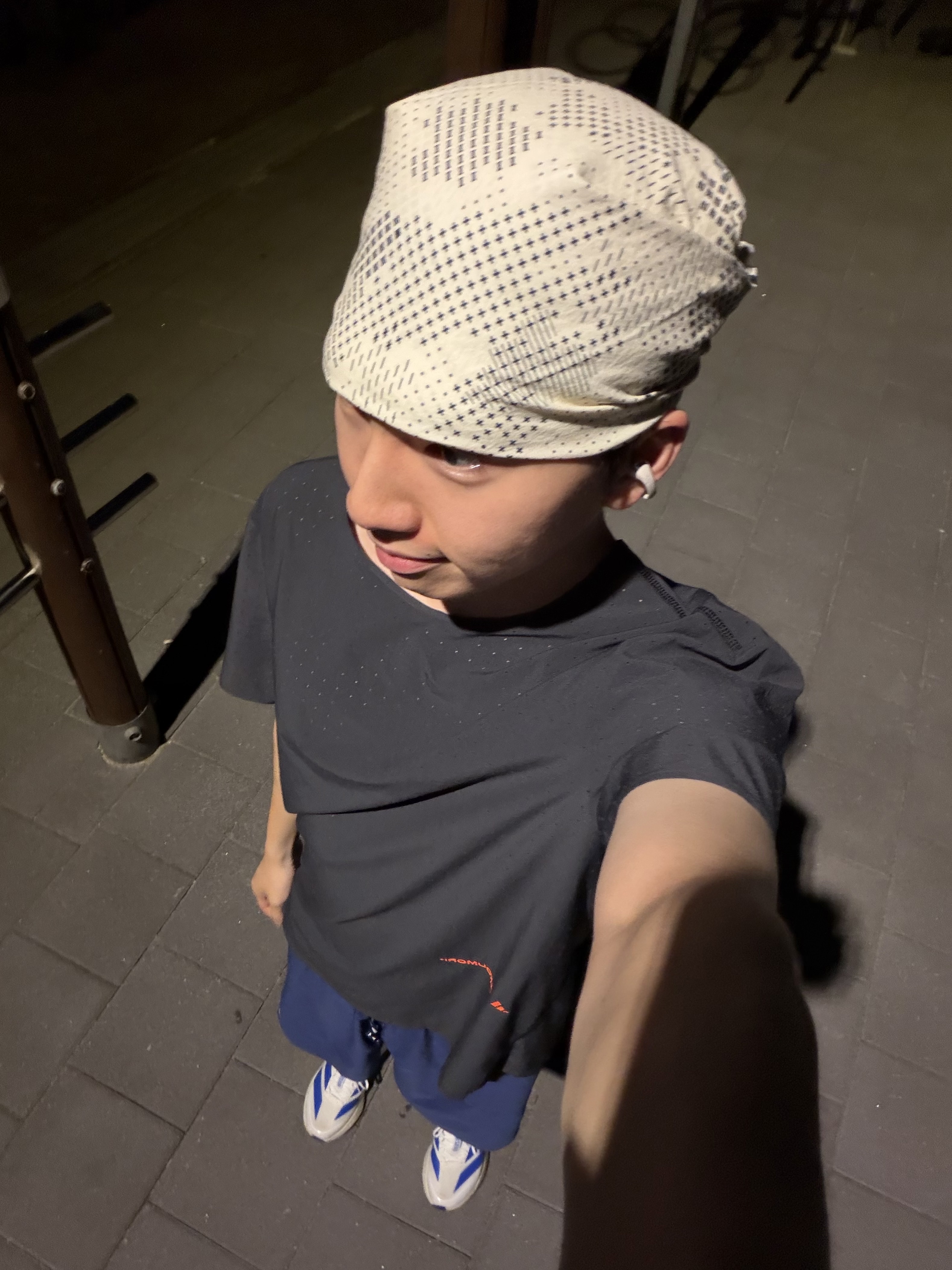 Salomon Multiple Bandana Cream, Adidas x Hermanos Koumori Running T-Shirt Black - KR Sizing 착용 스타일