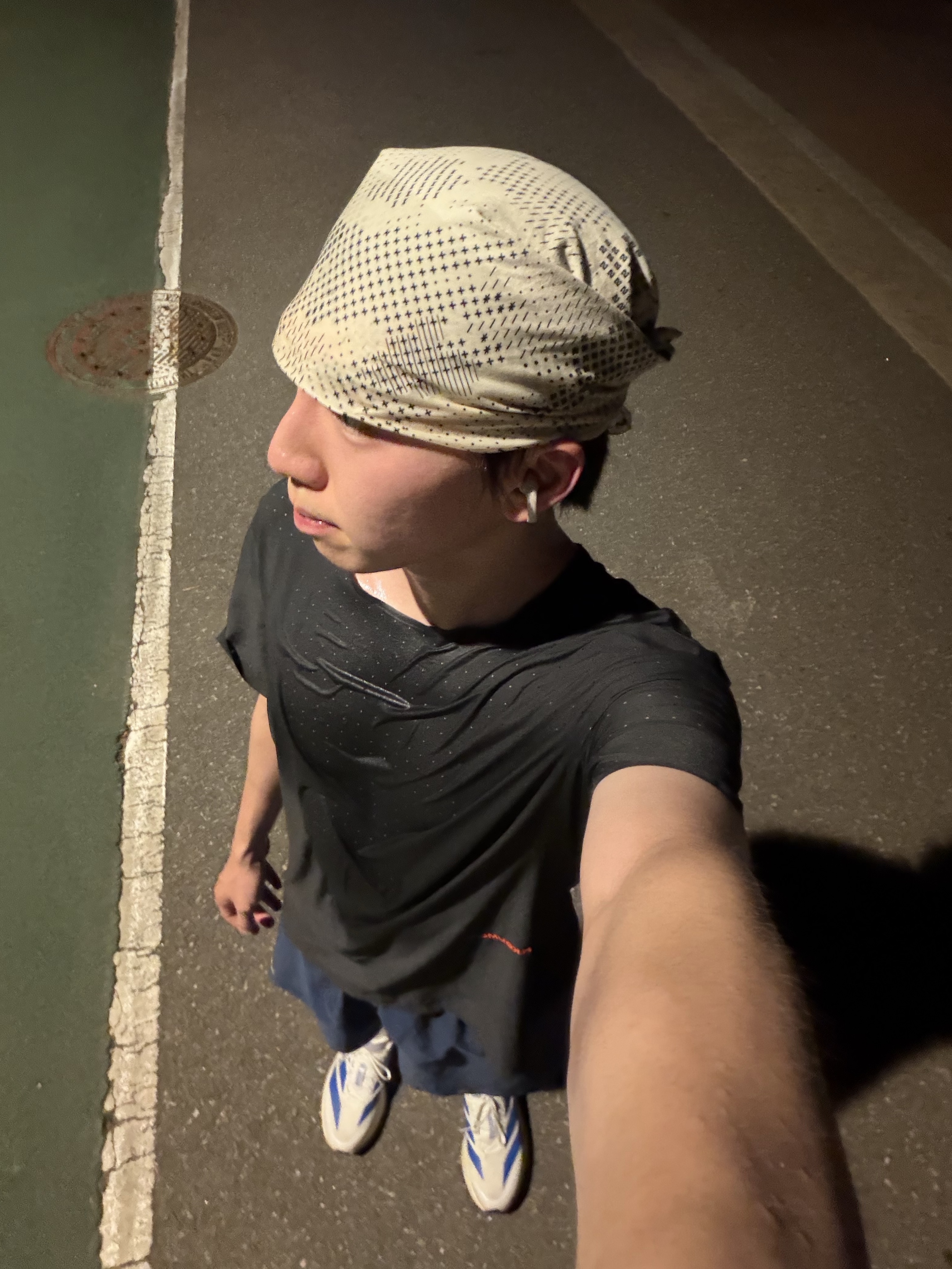 Salomon Multiple Bandana Cream, Adidas x Hermanos Koumori Running T-Shirt Black - KR Sizing 착용 스타일