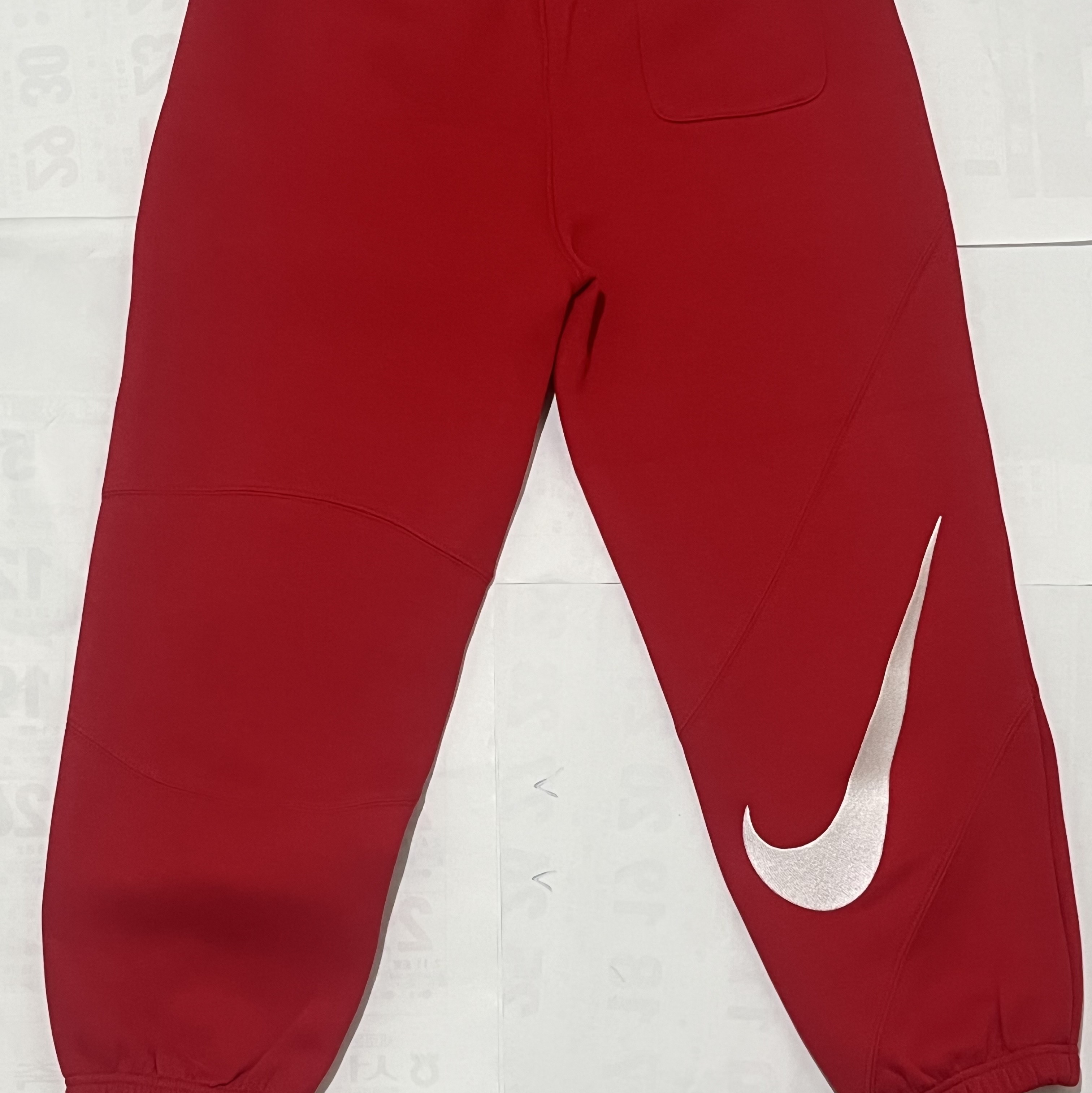 Supreme x Nike Sweatpant Red - 25SS 착용 스타일 - 2