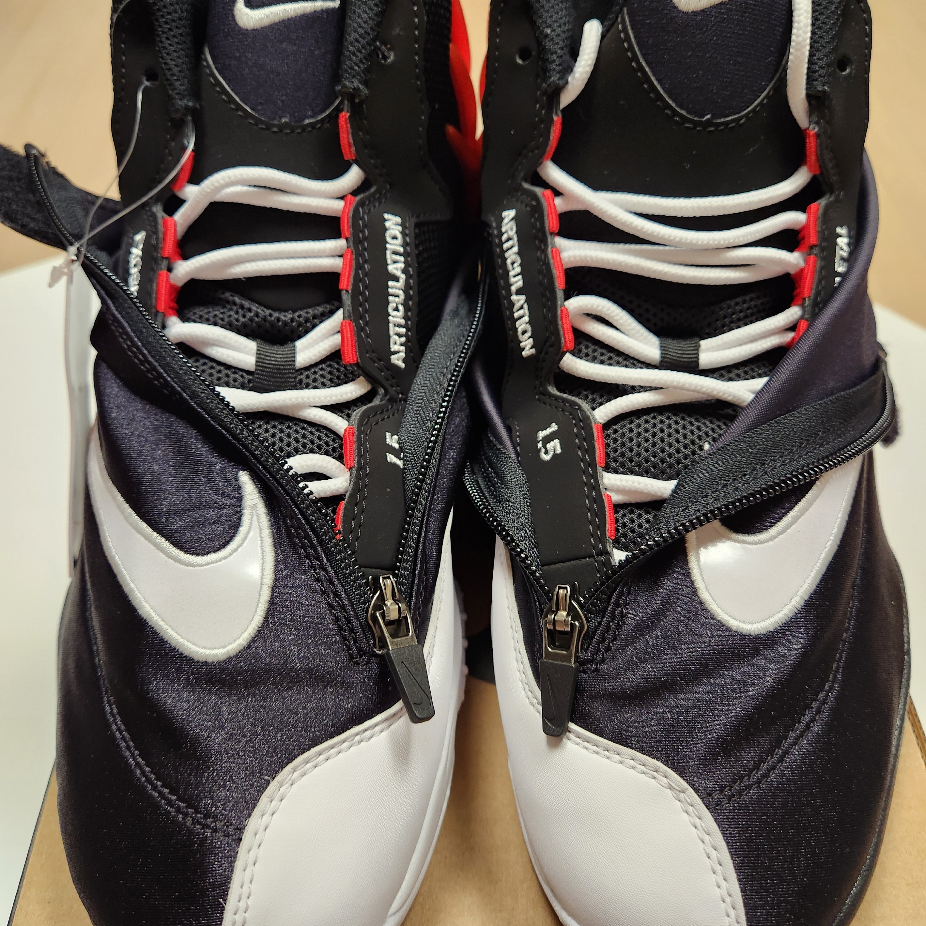Nike Air Zoom Flight 98 The Glove Black White 착용 스타일 - 5