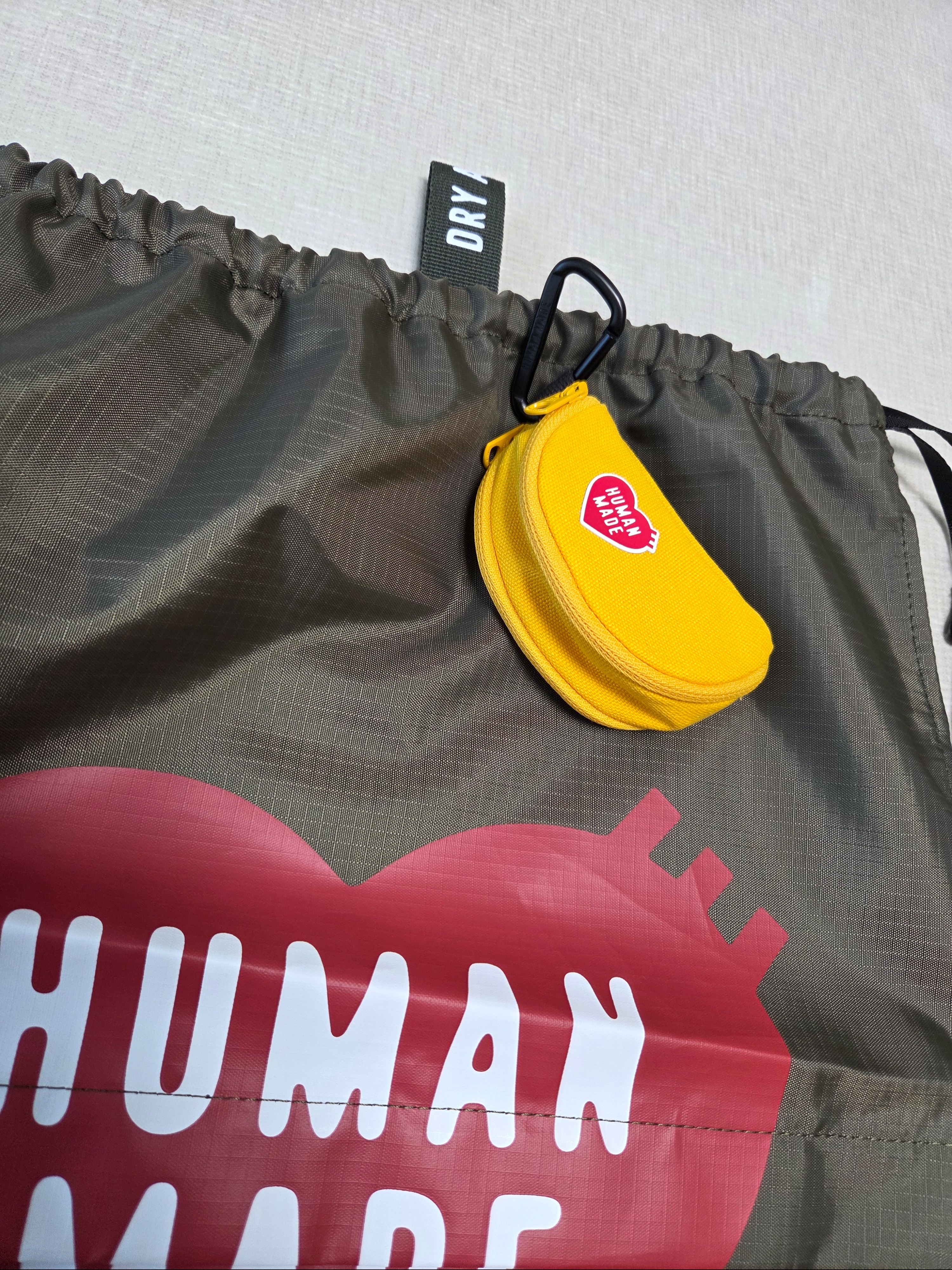 Human Made Banana Pouch Yellow, Human Made Knapsack Olive Drab 착용 스타일 - 3