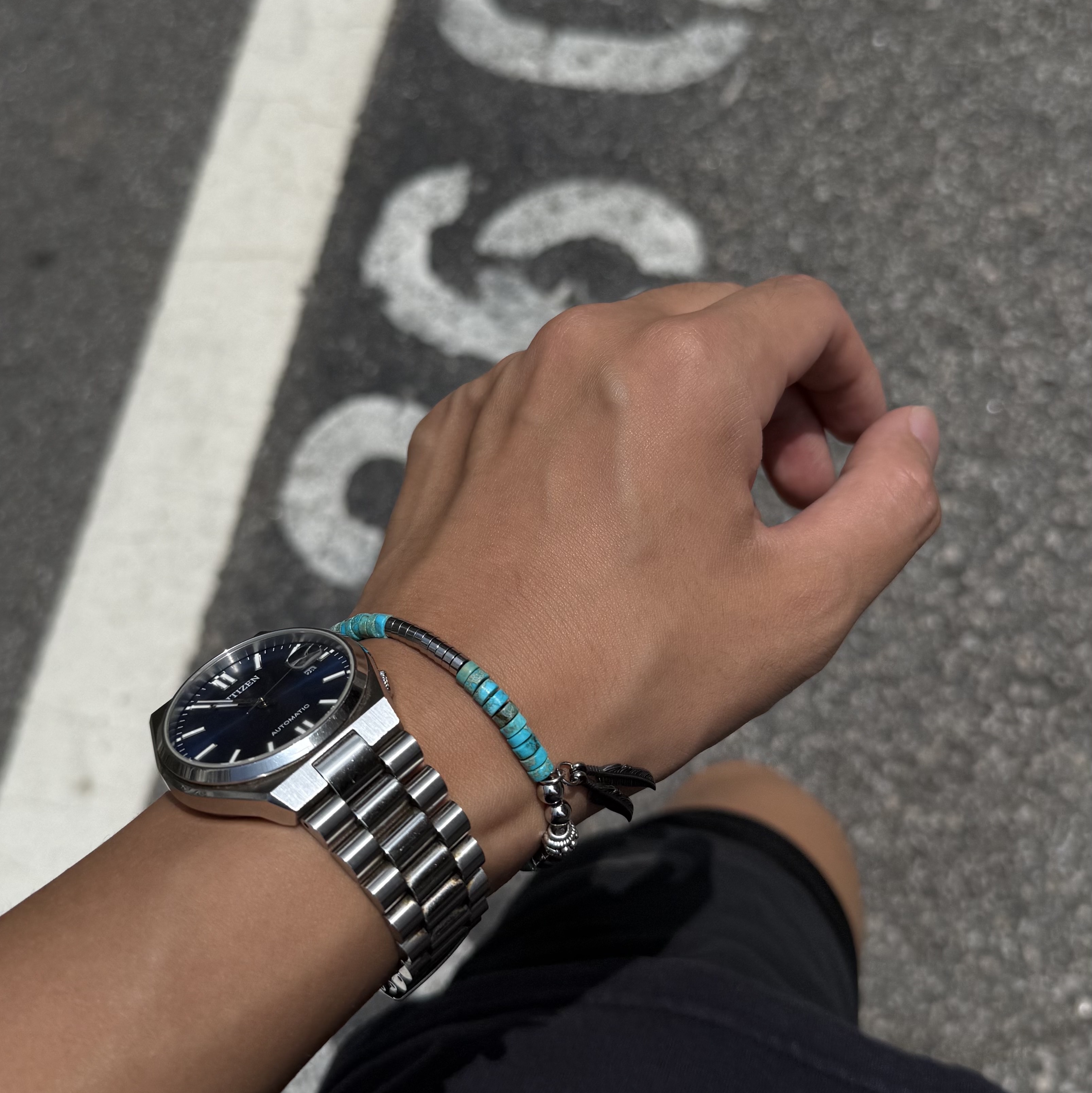 December Ten Turquoise Flat Beads Bracelet 착용 스타일