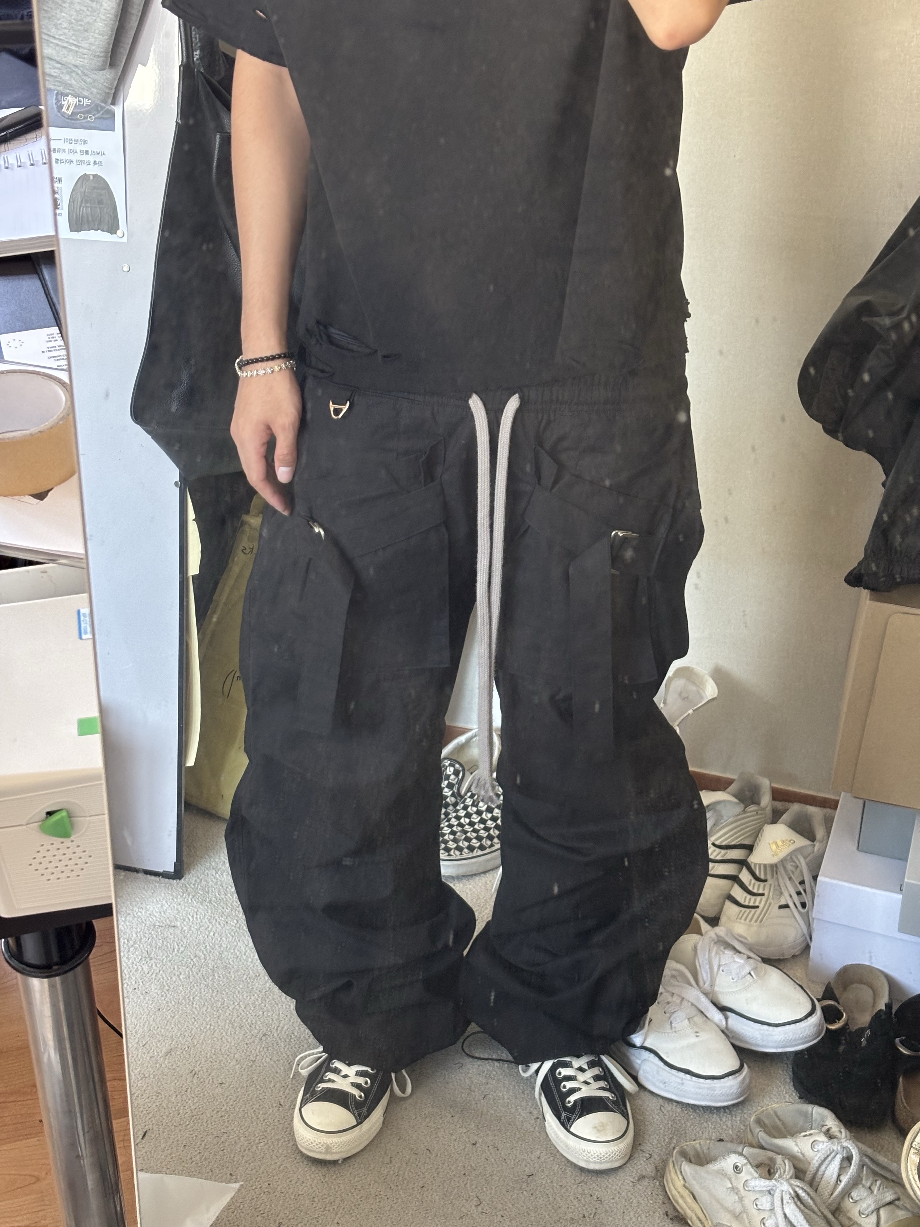 Wapworks Wide Safety Cargo Pants Black, Converse Chuck 70 Ox Black - Standard 착용 스타일 - 1