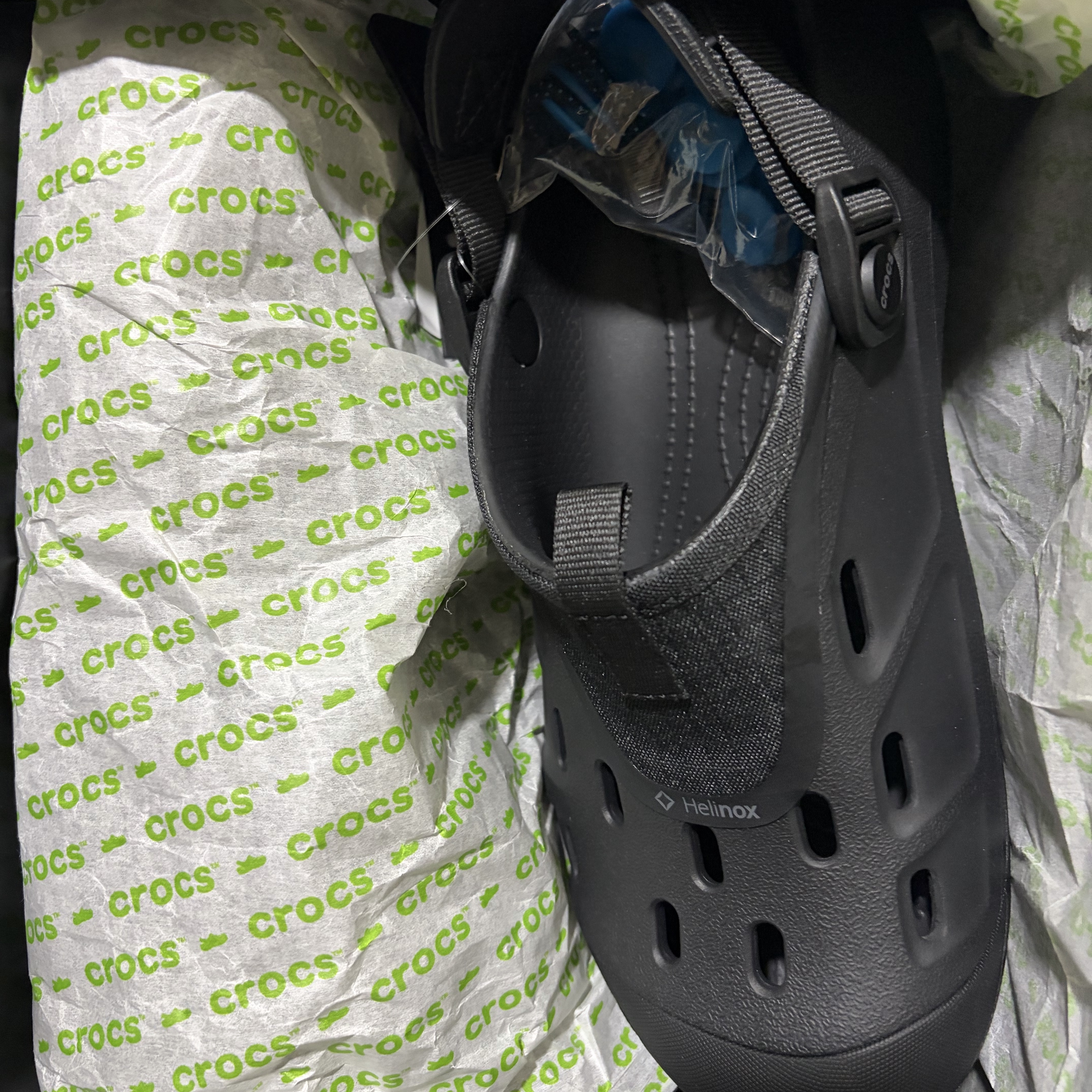 Crocs x Helinox Quick Trail Clog Black 착용 스타일