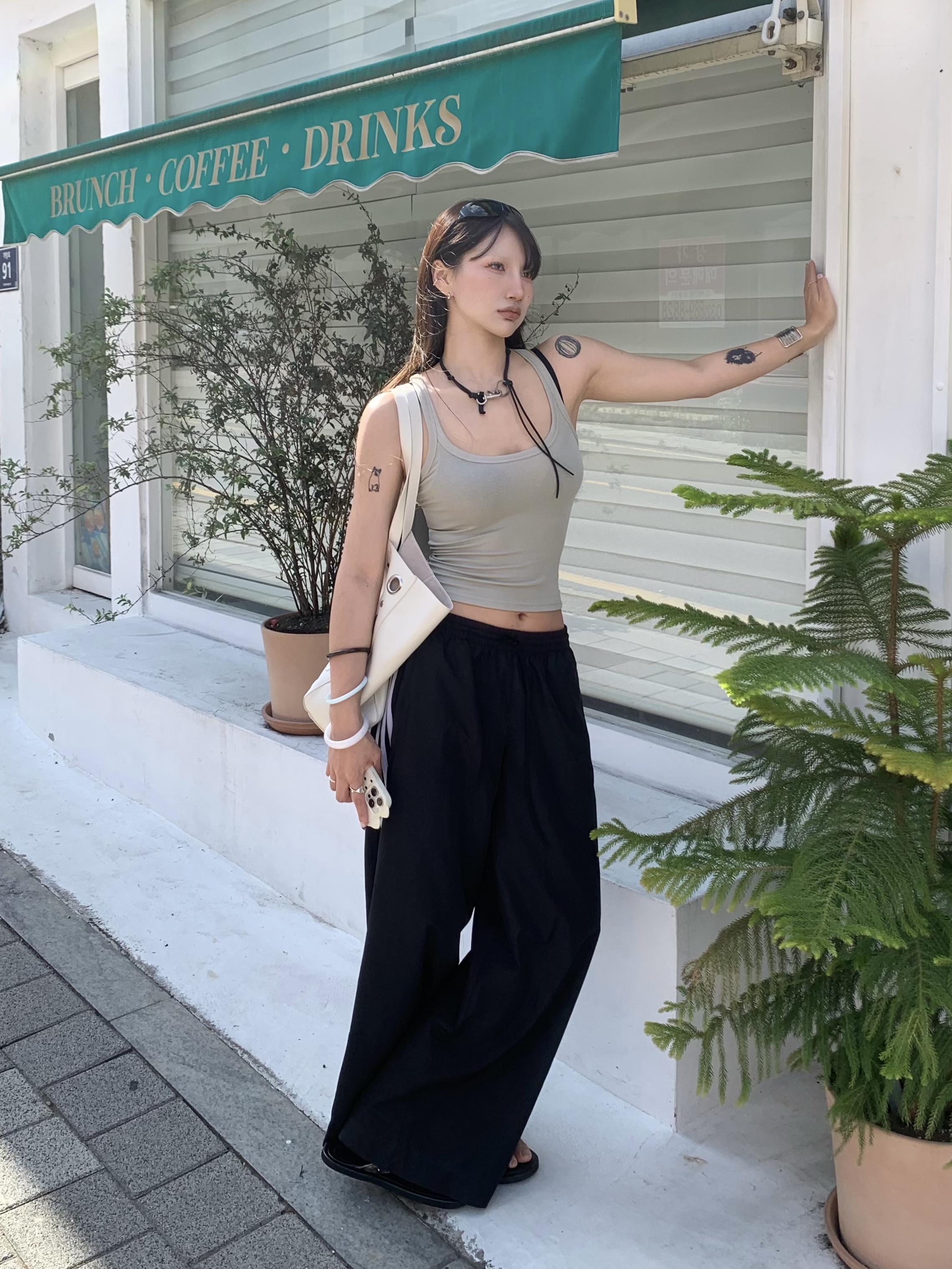(W) Adidas Adilenium Season 3 Oversized Track Pants Black - KR Sizing 착용 스타일