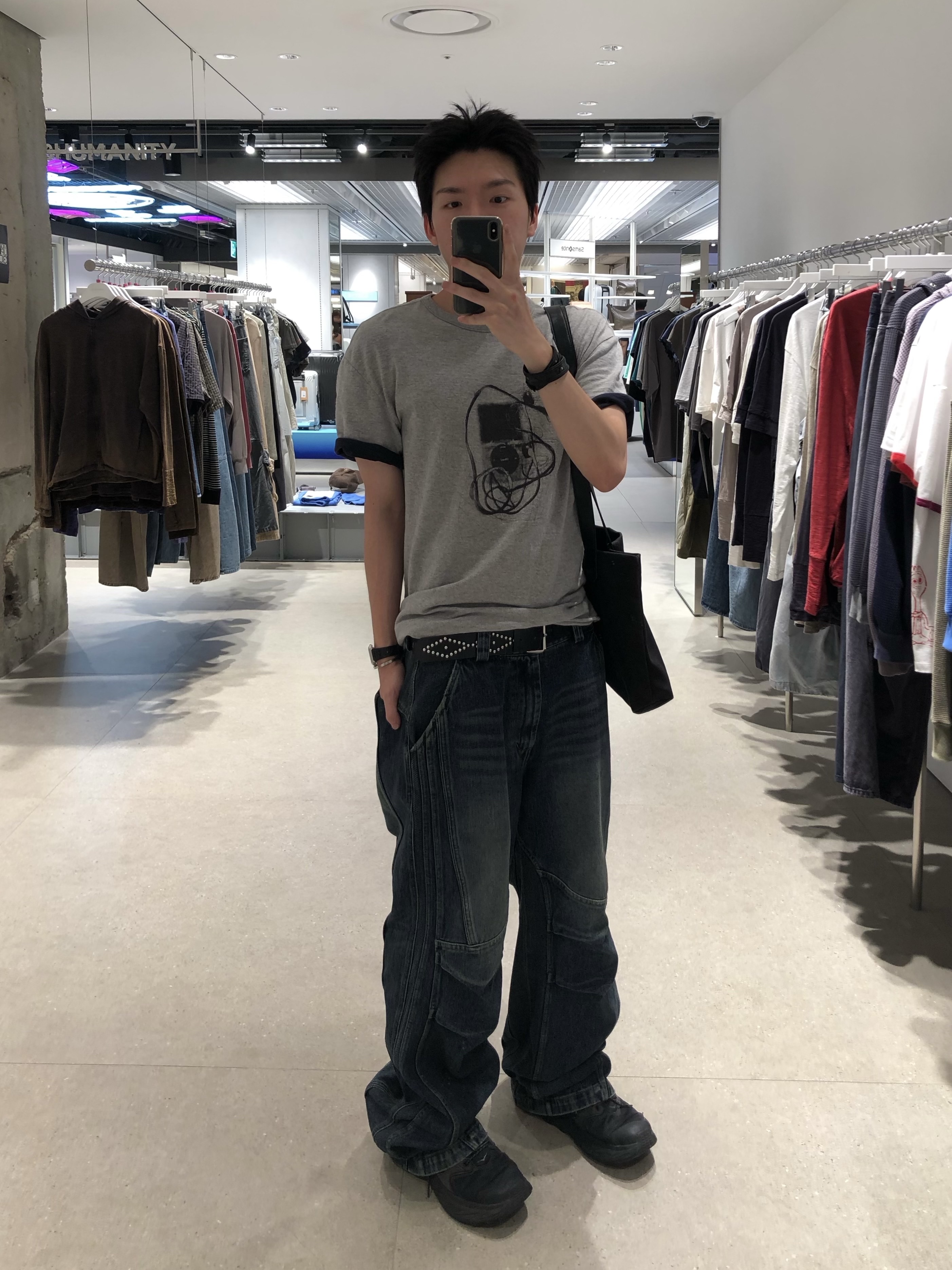 IGNOTA Core:14 Caulis Pants Blue, Hoka Anacapa 2 Low GTX Black 착용 스타일