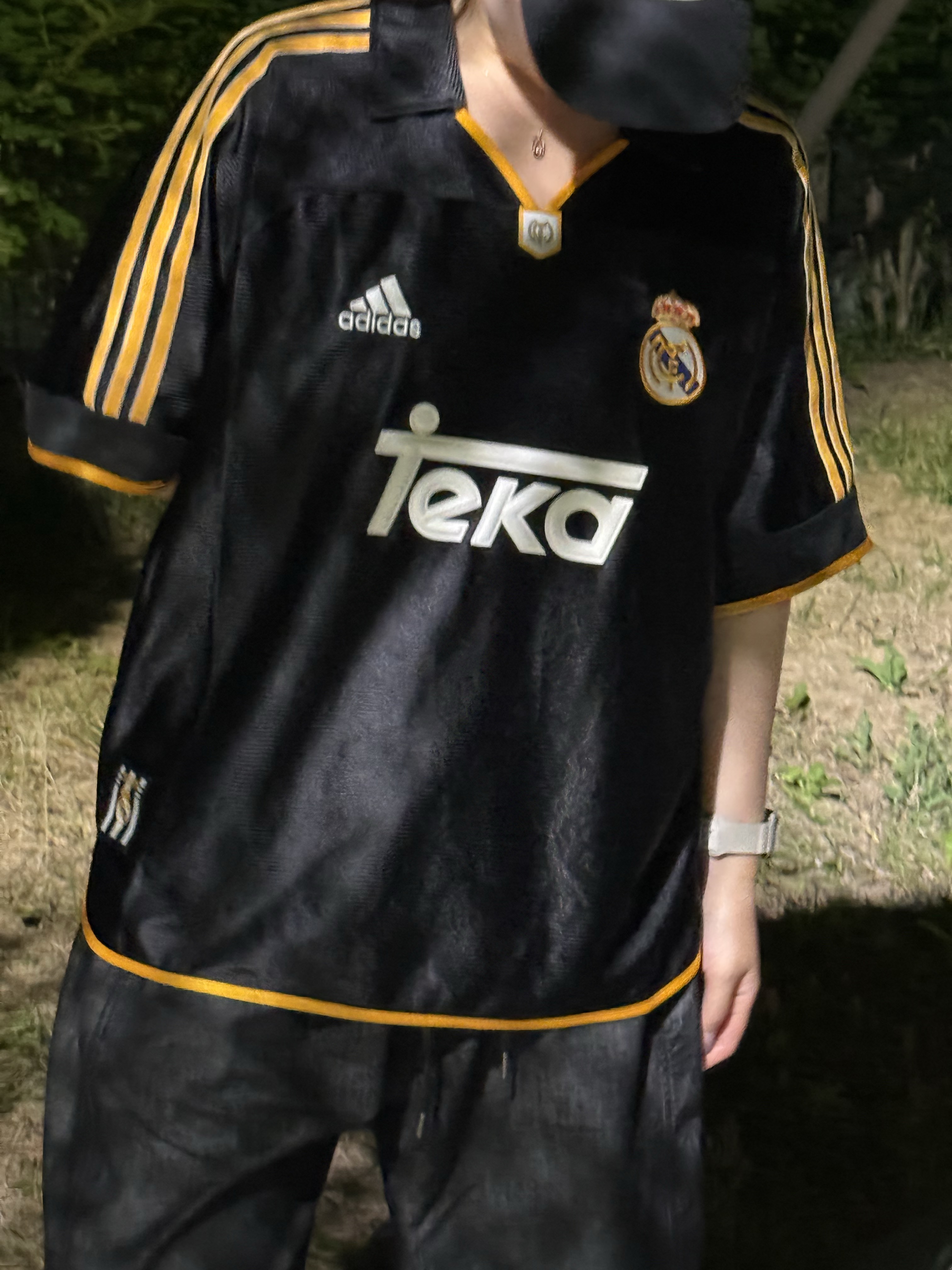 Adidas Real Madrid 99/00 Away Jersey Black - KR Sizing (Non Marking Ver.), NOMANUAL 2C Trucker Ball Cap Black 착용 스타일 - 1