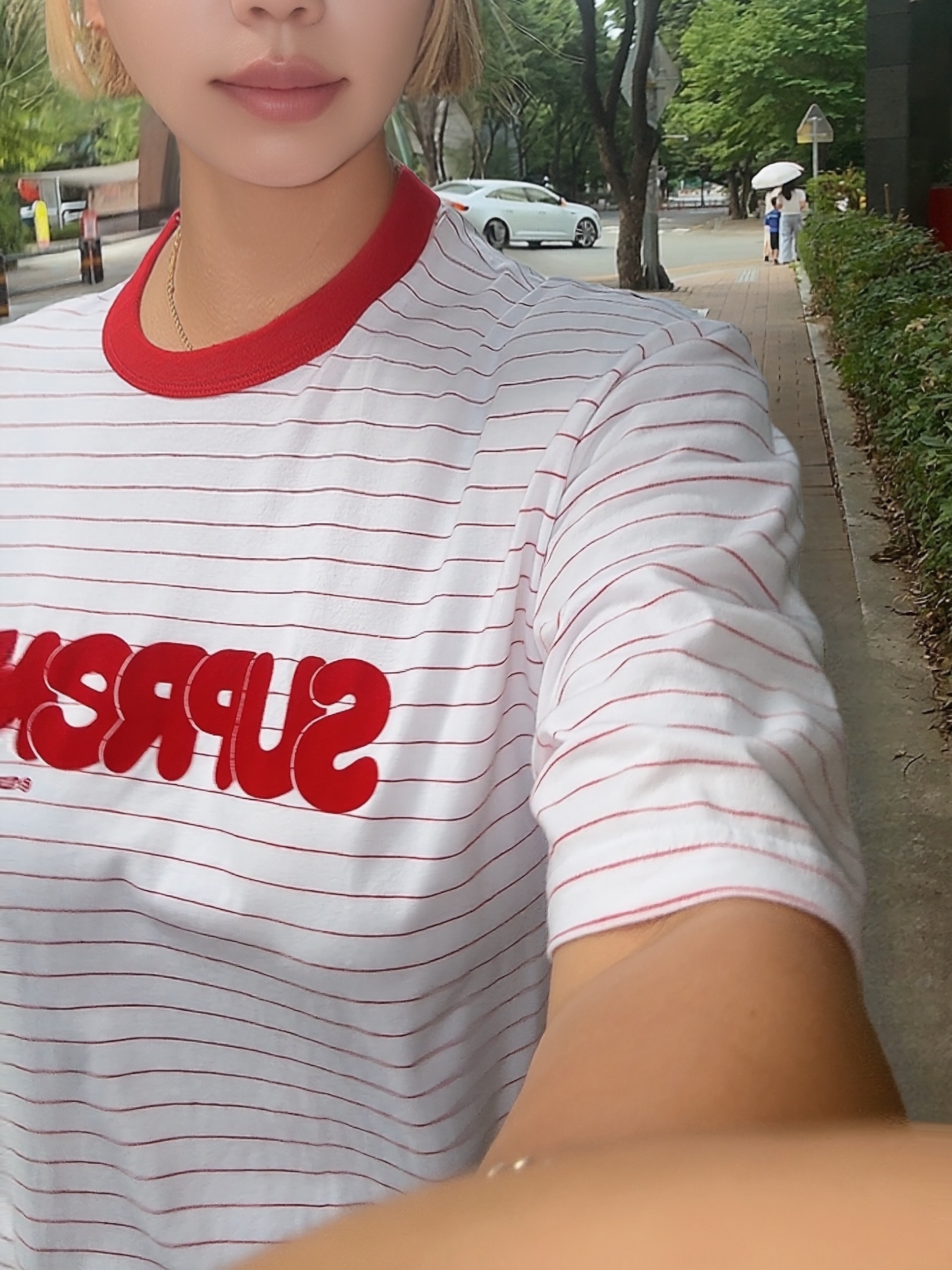 Supreme Bubble S/S Top White - 25SS, Supreme Washed Chino Twill Camp Cap Red - 26SS 착용 스타일