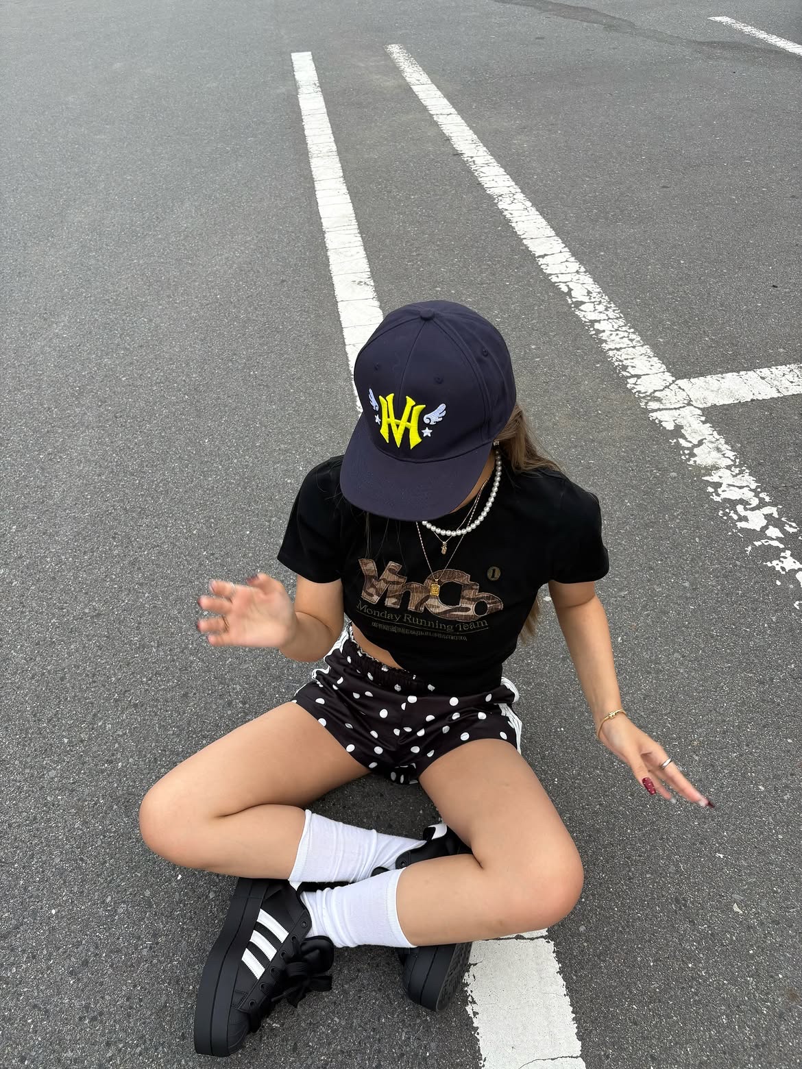 venhit MRT Applique Washed Slim Fit Short Sleeve T-Shirt Black, venhit ECA Rabbit Star Cap 착용 스타일 - 2