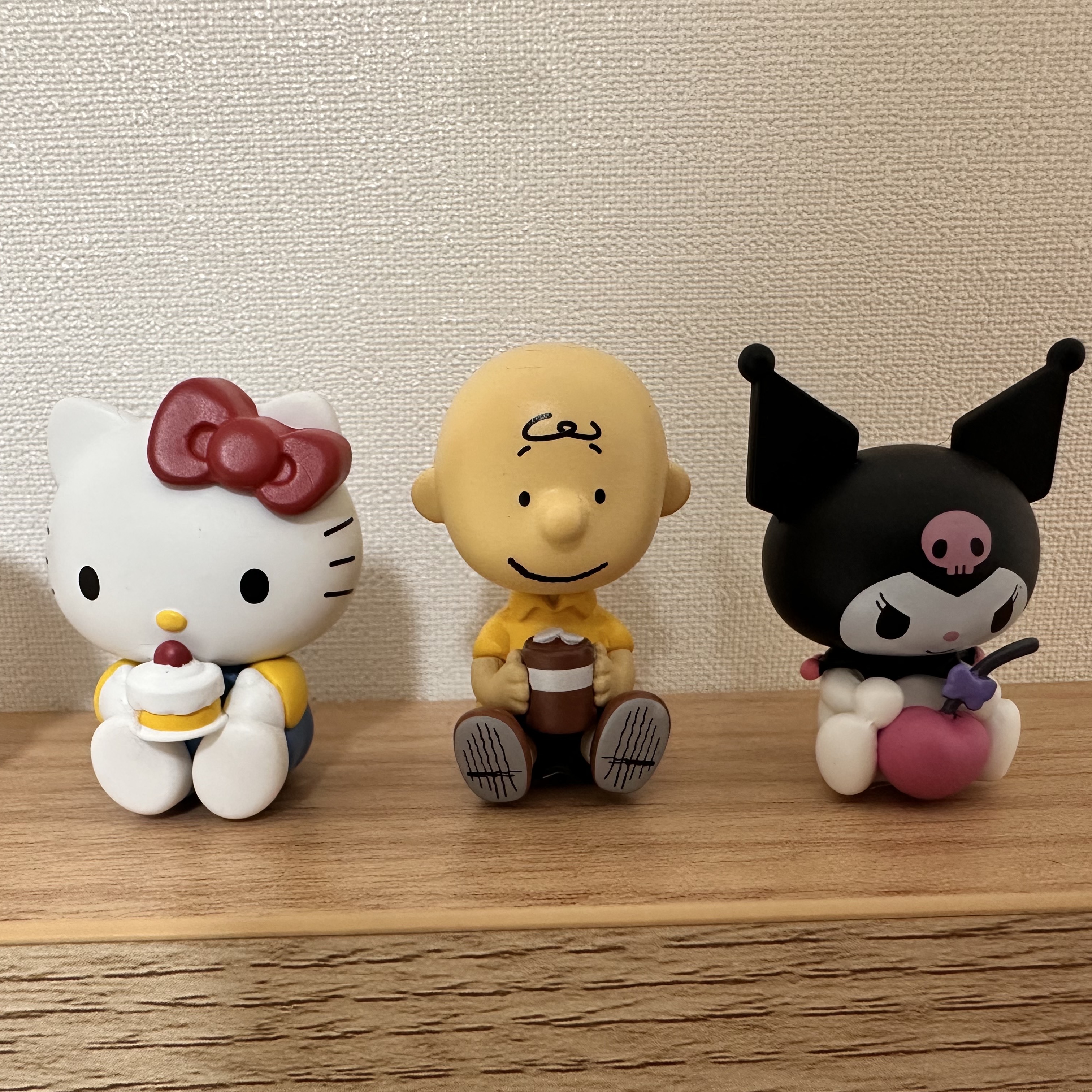 Royche Sanrio Characters Monitor Figure Kuromi & Cinnamonroll 착용 스타일