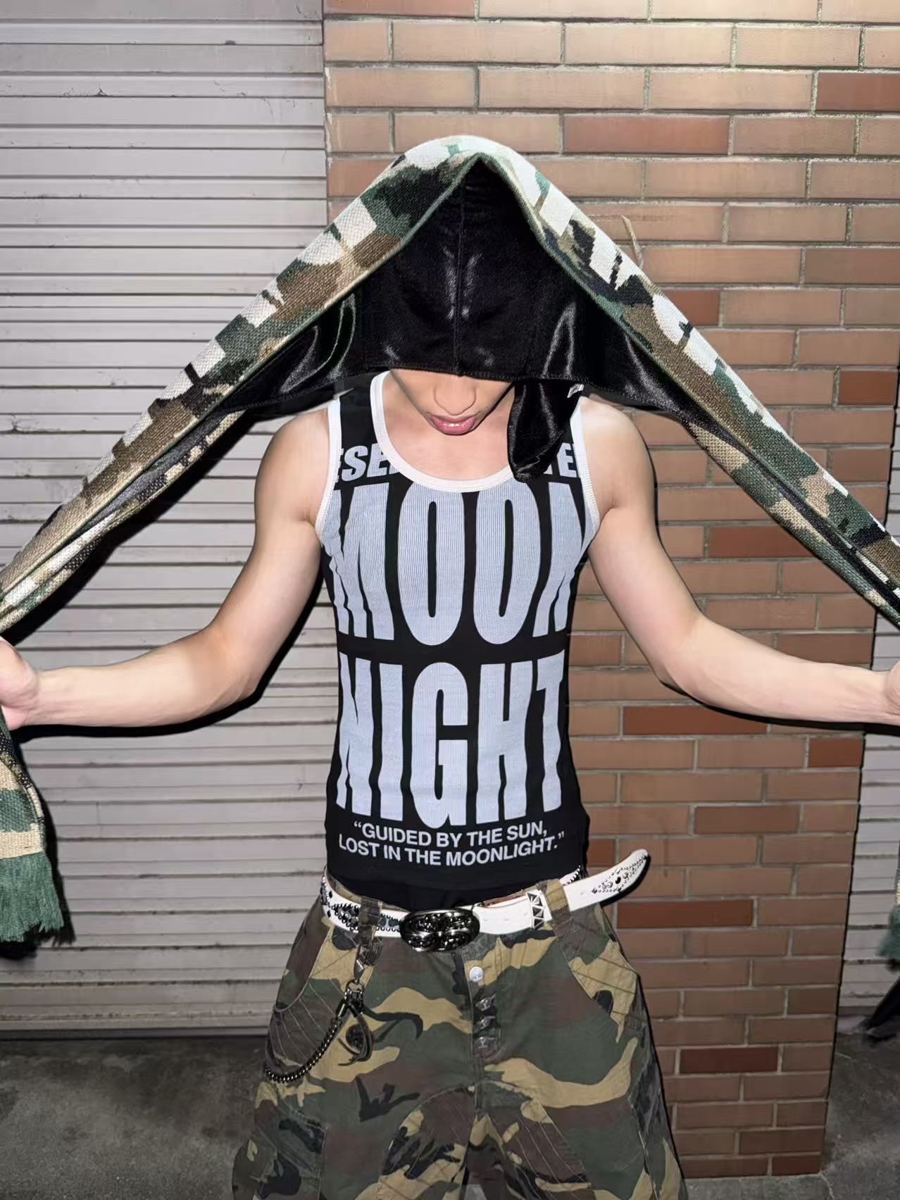 STEEPC Slogan*Sleeveless, STEEPC Tuesday*Camouflage Bermuda Pants 착용 스타일 - 2