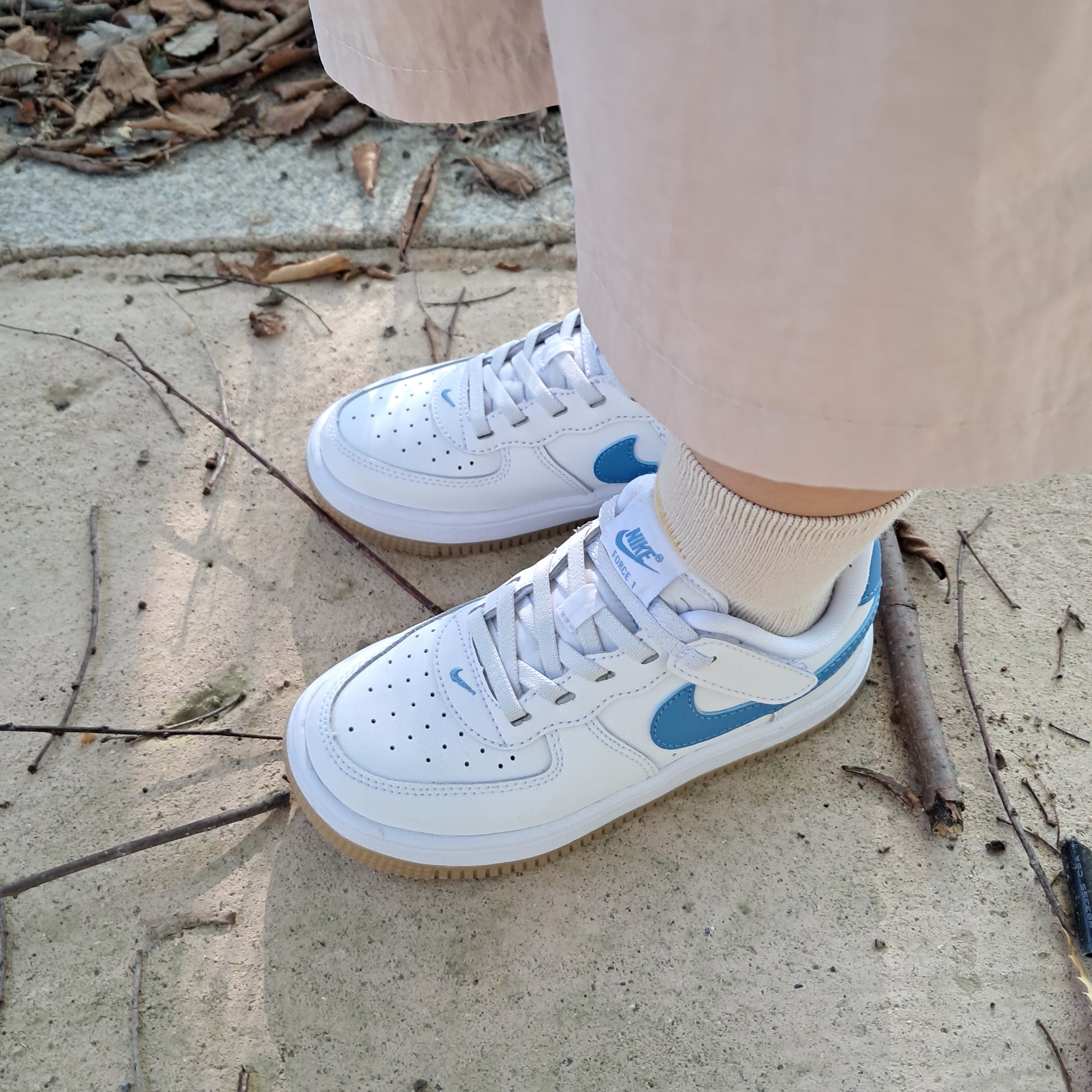 (PS) Nike Force 1 Low Easy On White Gum Light Brown 착용 스타일 - 1